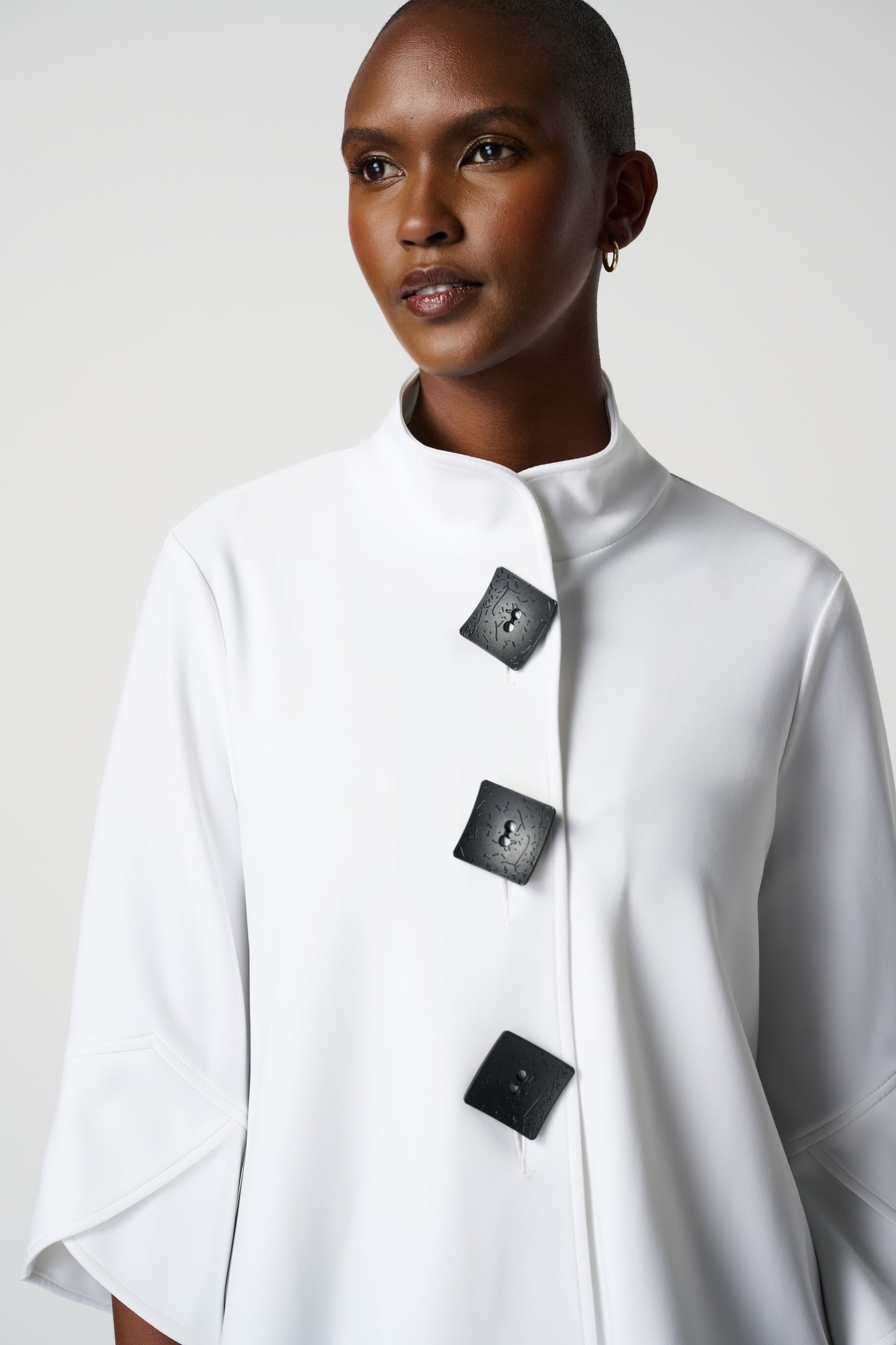 Classic Trapeze Tulip Cuff Jacket. Style JR193198