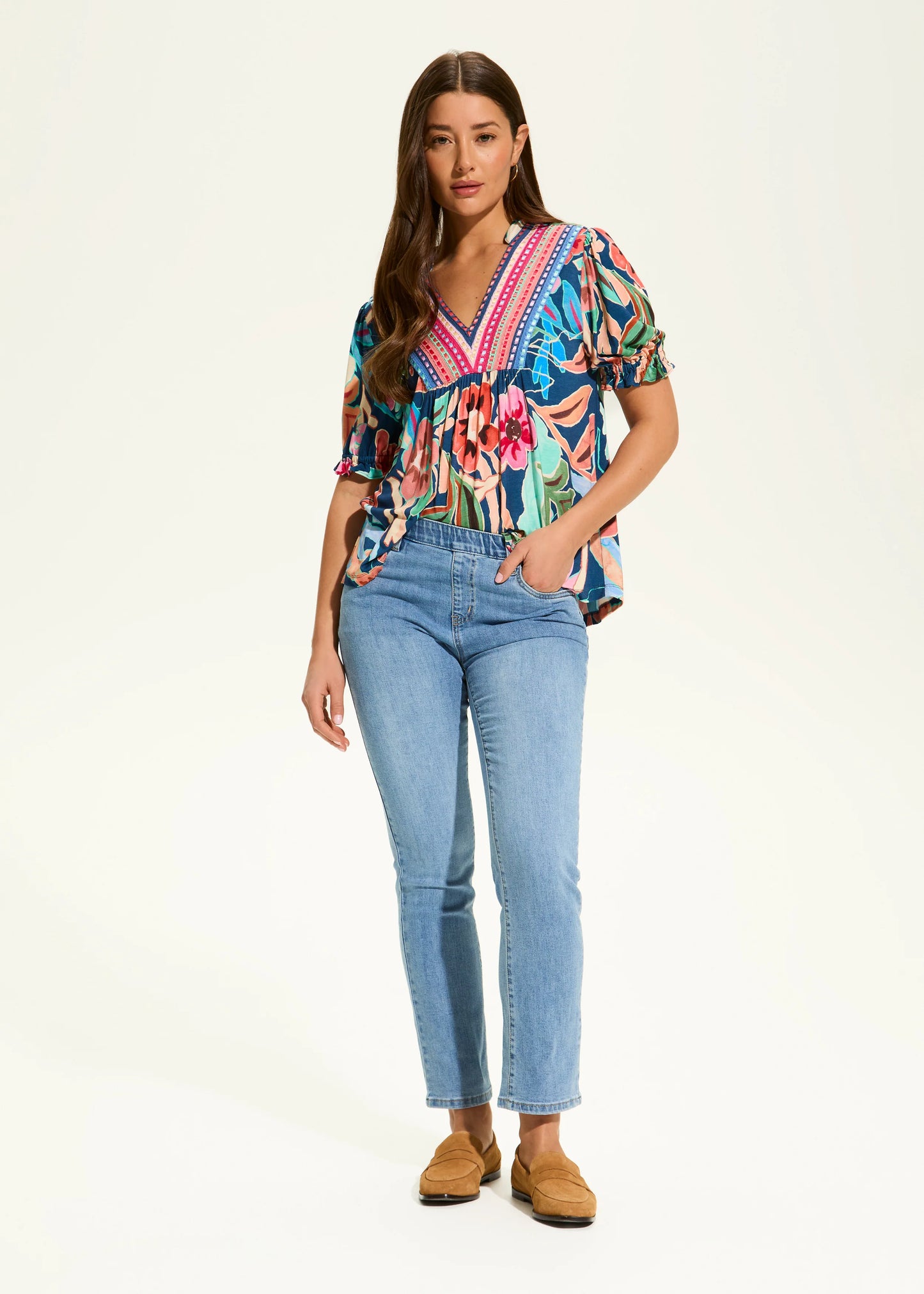 Medium Wash Pull On Straight Leg Jean. Style FD2442727