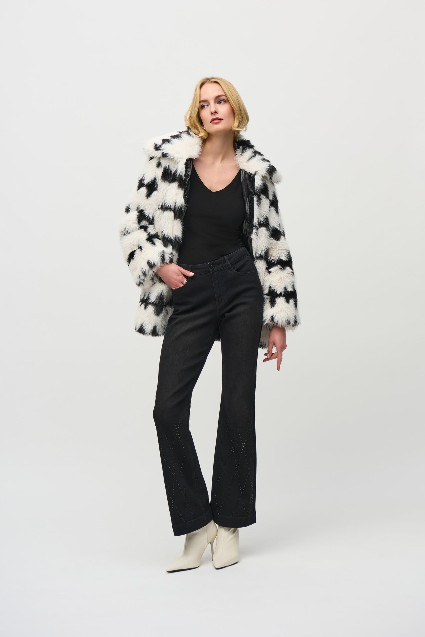 Reversible Faux Fur Coat . Style JR244900