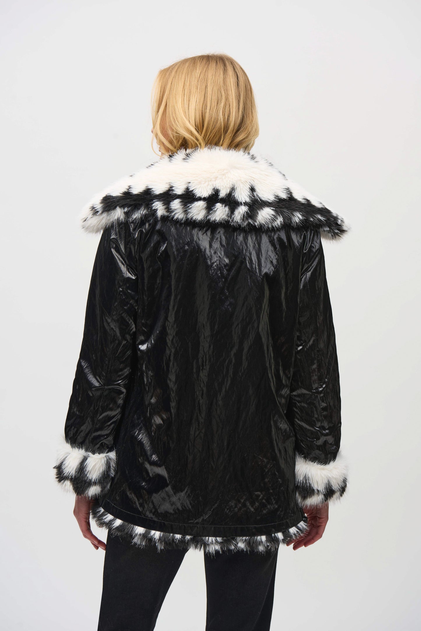 Reversible Faux Fur Coat . Style JR244900