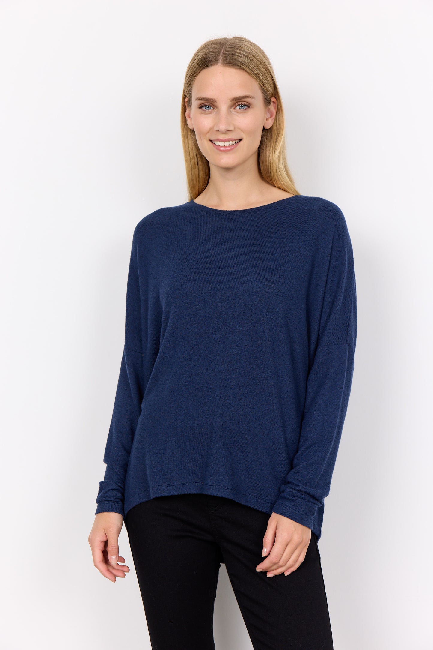 Soft Crewneck Long Sleeve Top. Style SOYA4F24788