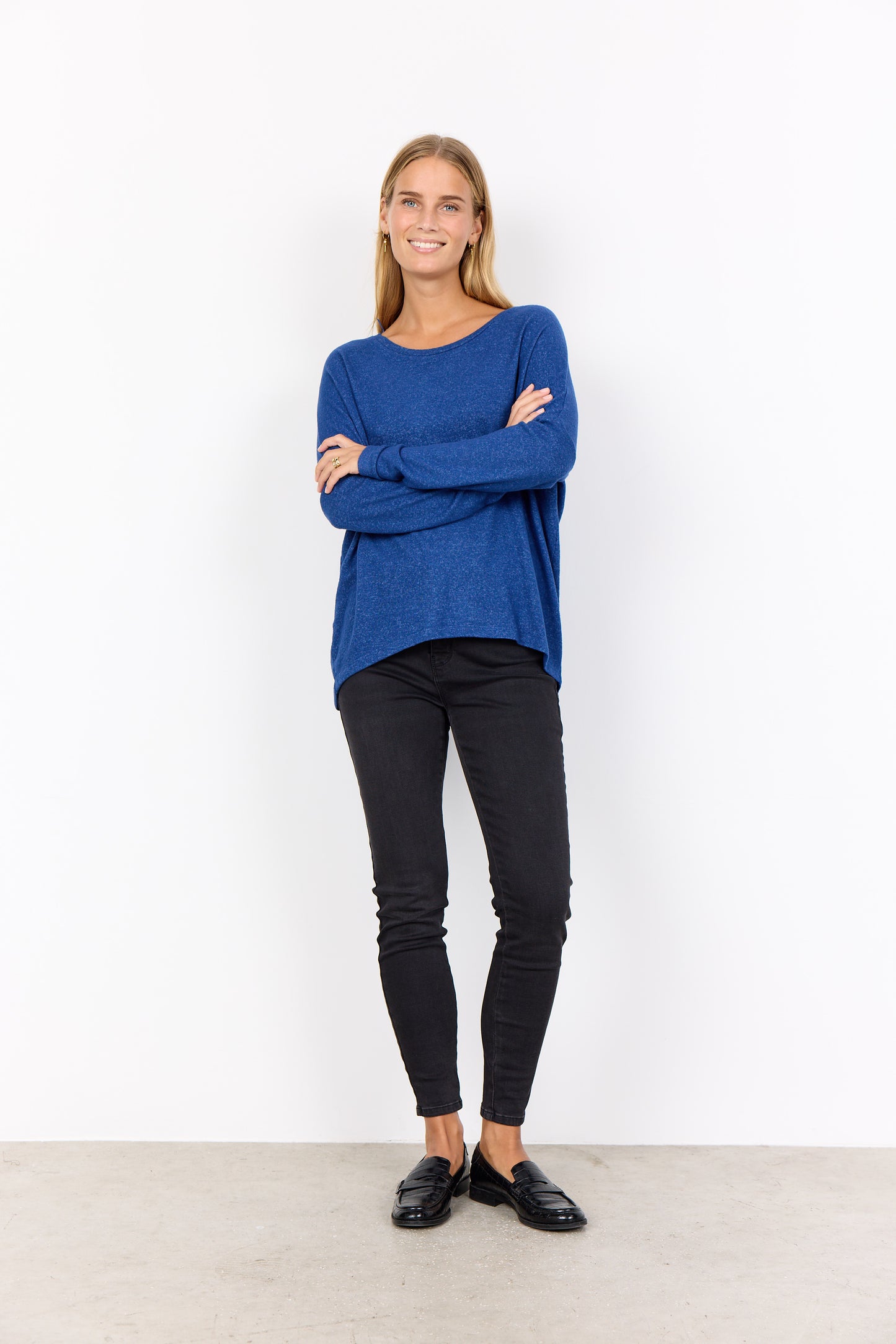 Soft Long Sleeve Drop Shoulder Top. Style SOYA4PF24788
