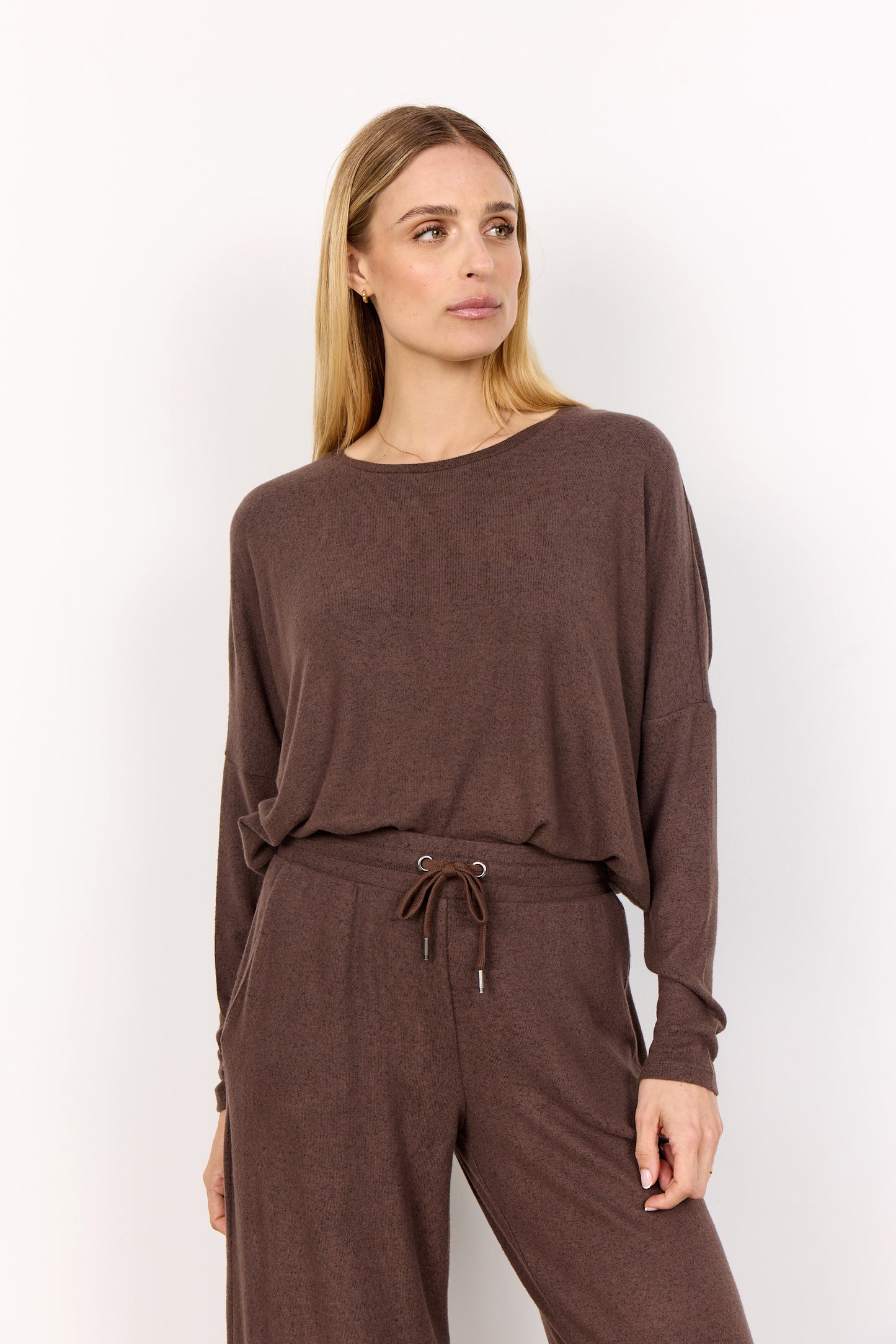 Soft Long Sleeve Drop Shoulder Top. Style SOYA4PF24788