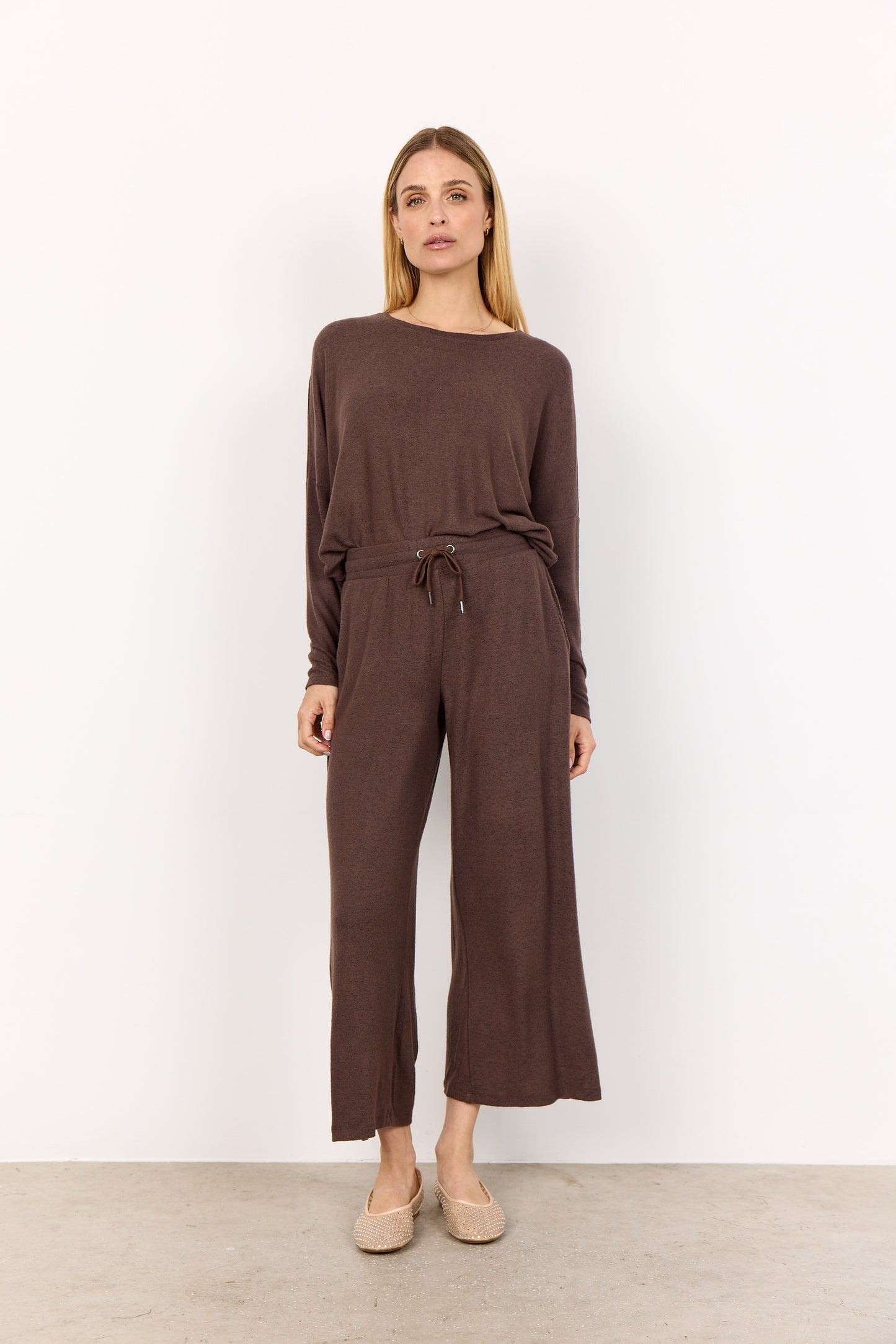Soft Long Sleeve Drop Shoulder Top. Style SOYA4PF24788