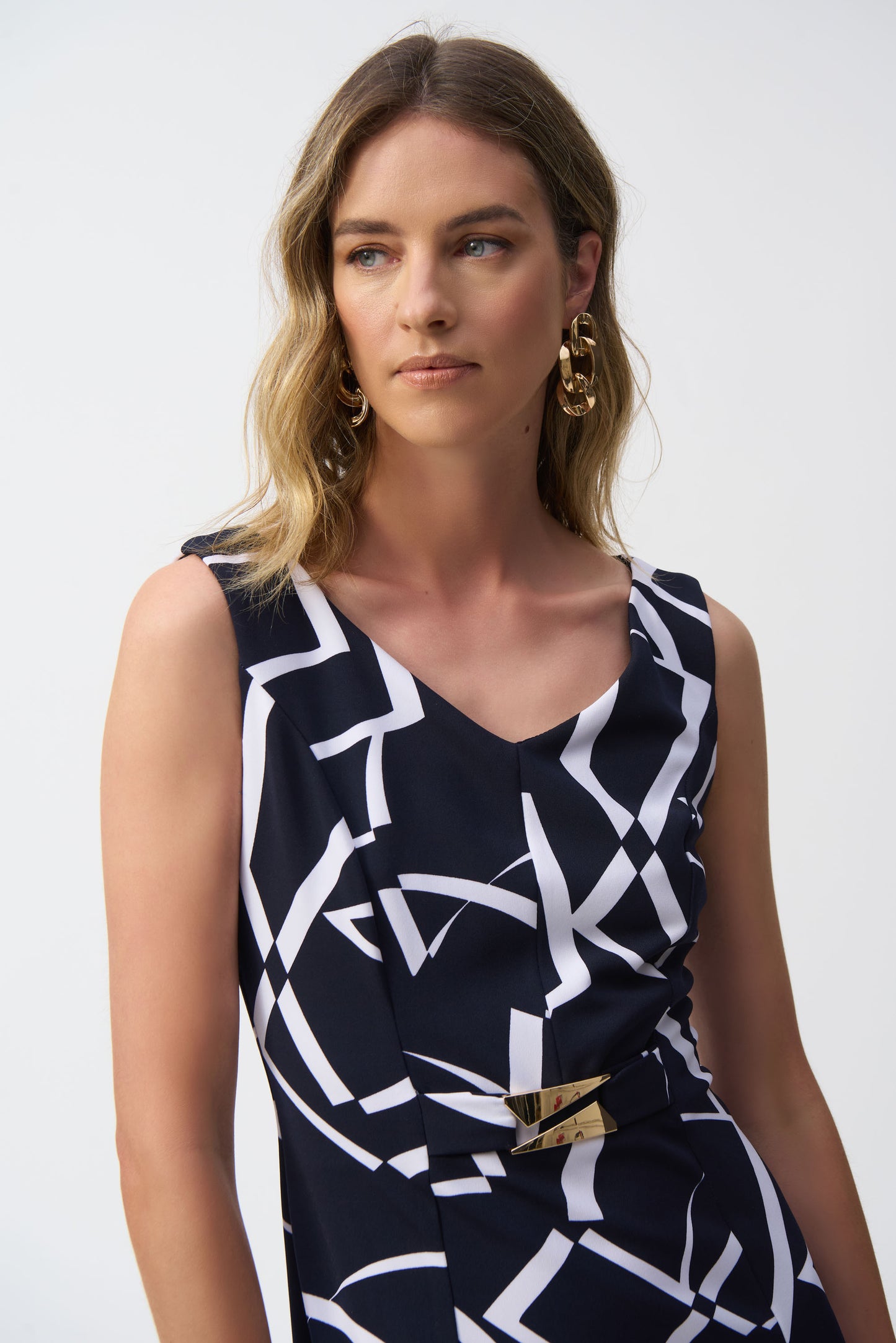 Silky Knit Geo Print Sheath Dress. Style JR251108