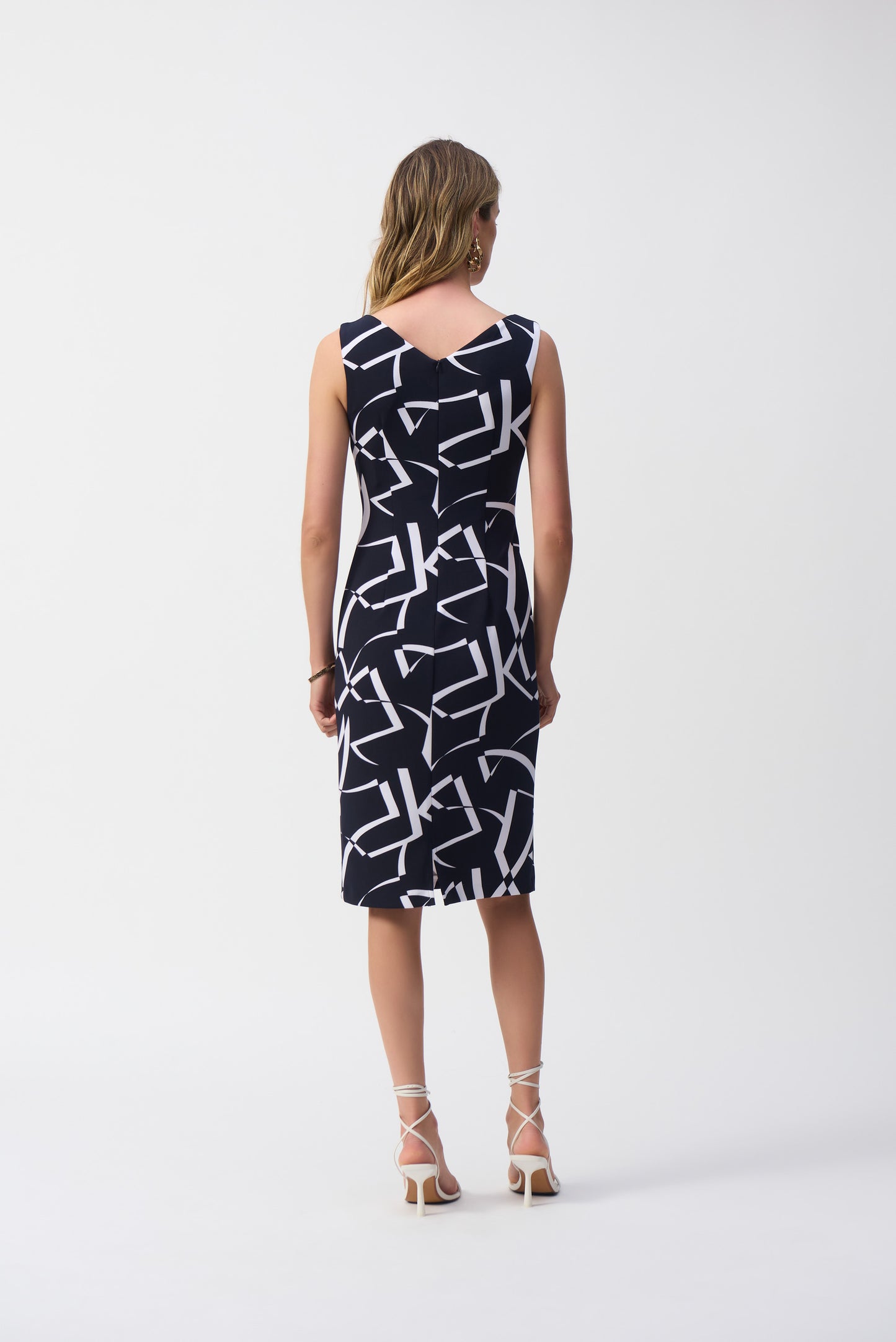 Silky Knit Geo Print Sheath Dress. Style JR251108