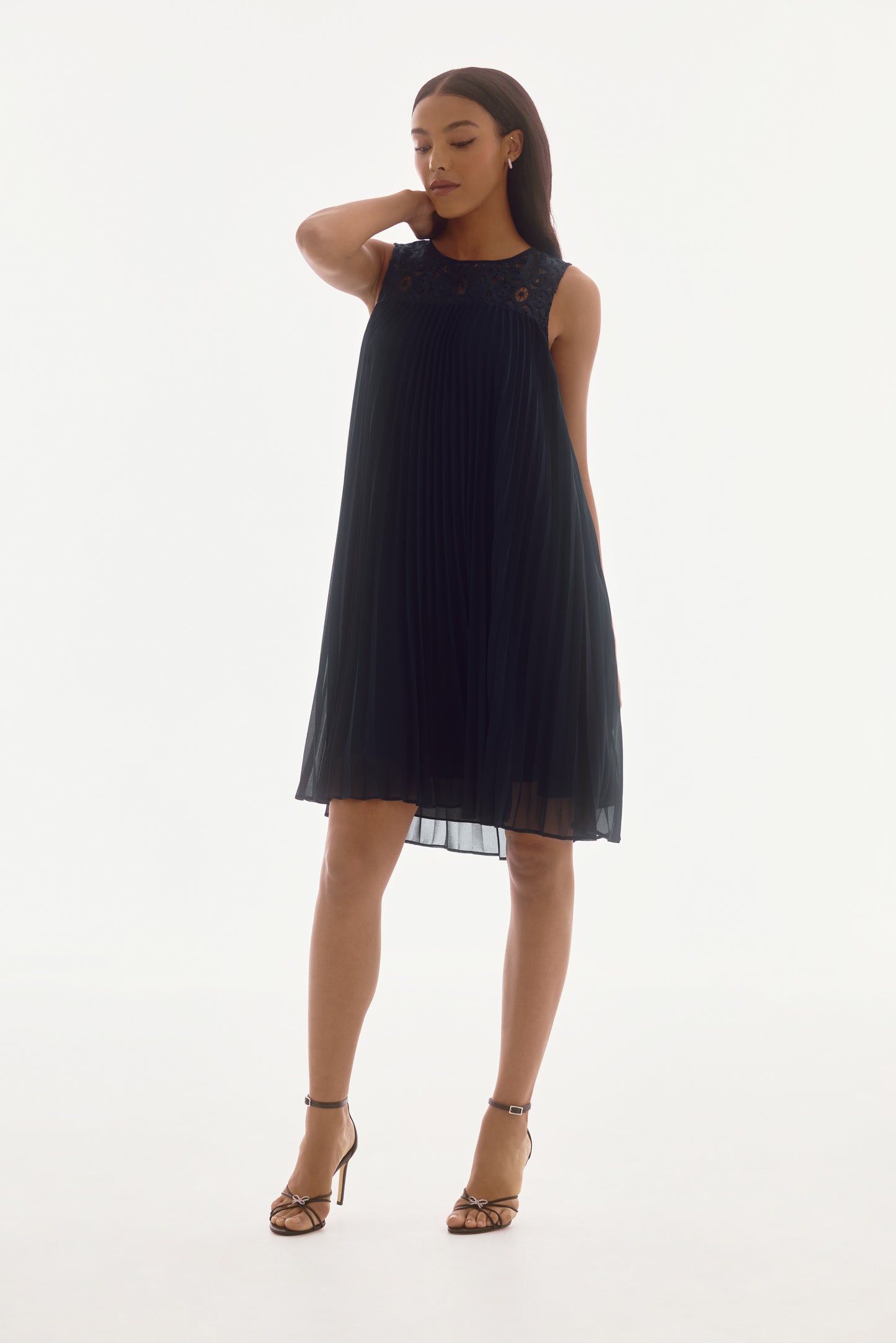 Chiffon & Lace Sleeveless Pleat Dress. Style JR251767
