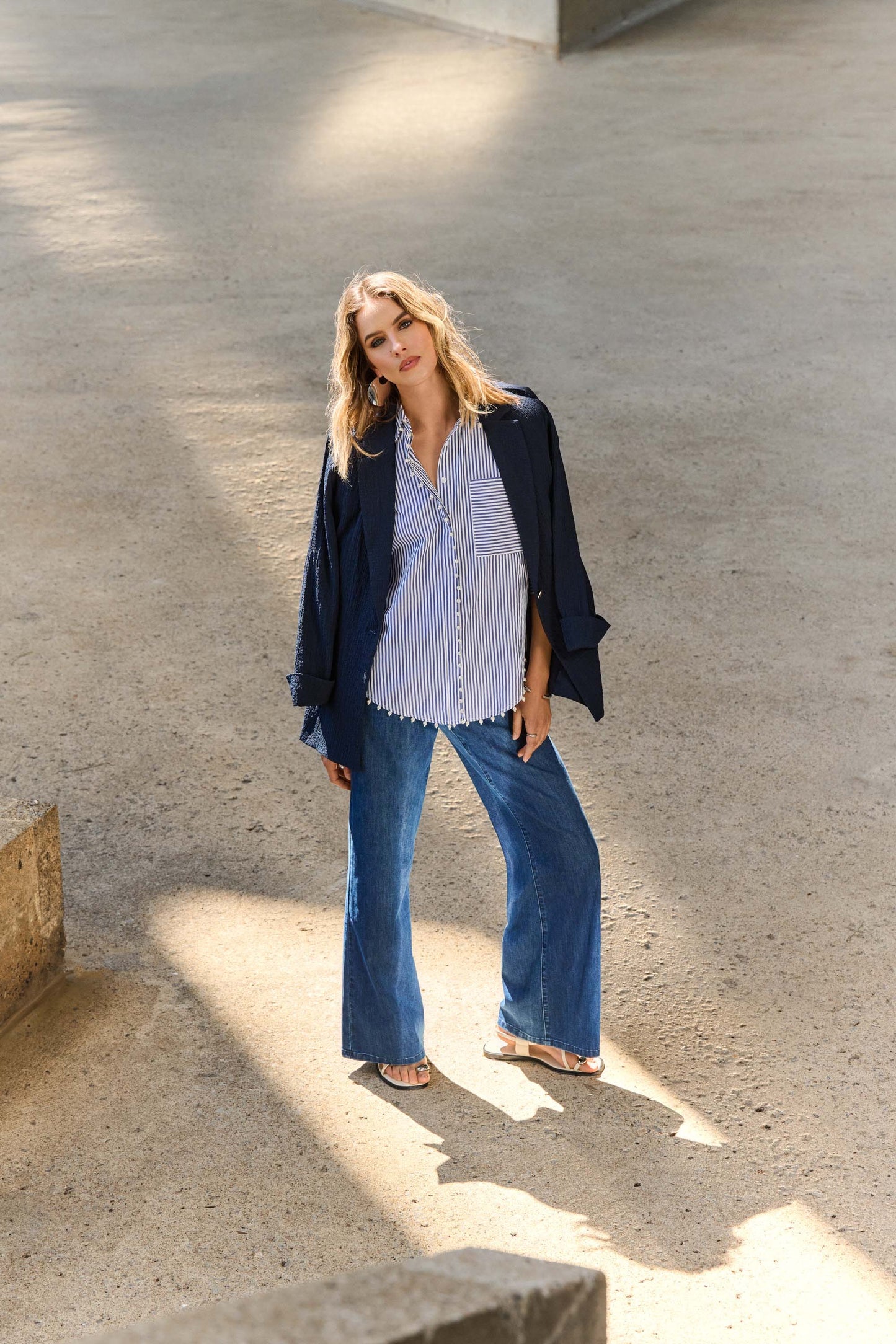 Wide Leg Goldie Jeans. Style JR251968