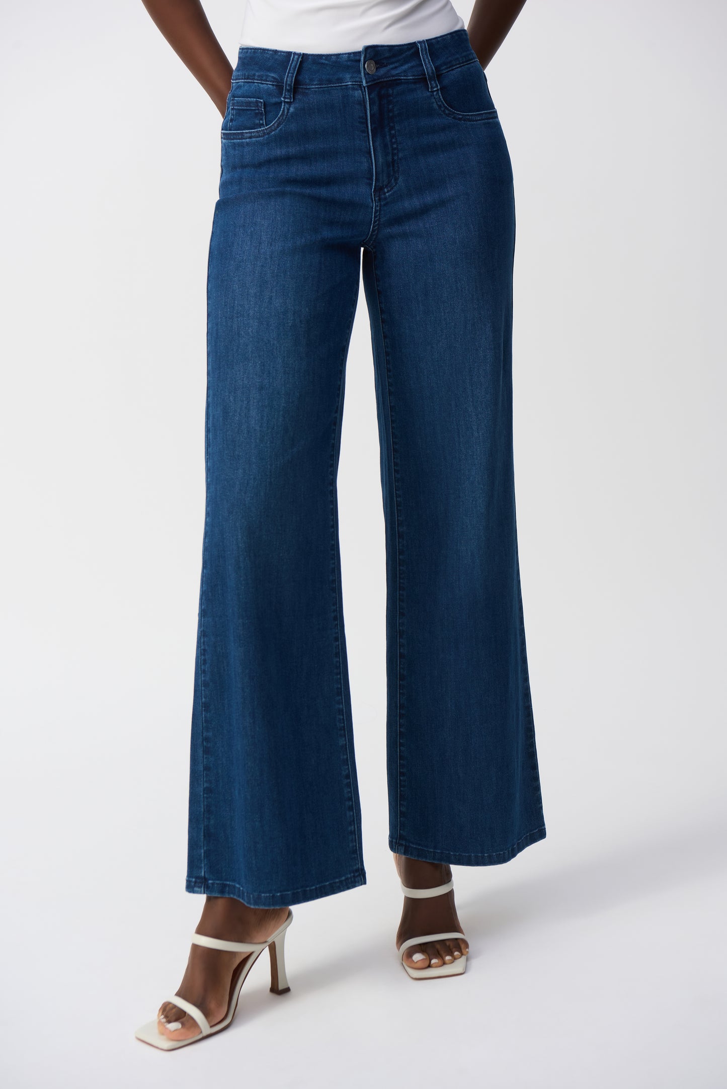Wide Leg Goldie Jeans. Style JR251968