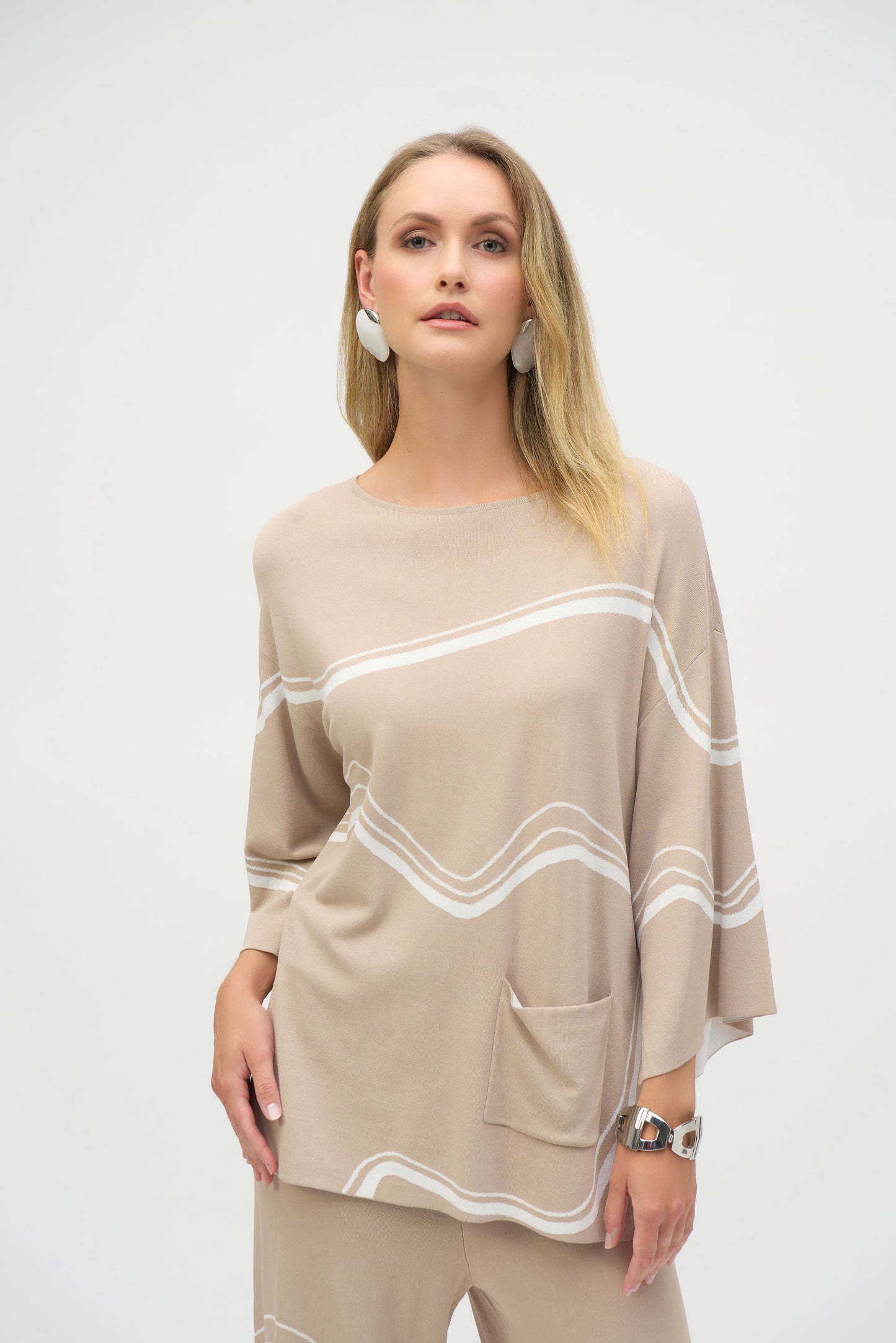 Abstract Jacquard Sweater Knit Pullover. Style JR252932