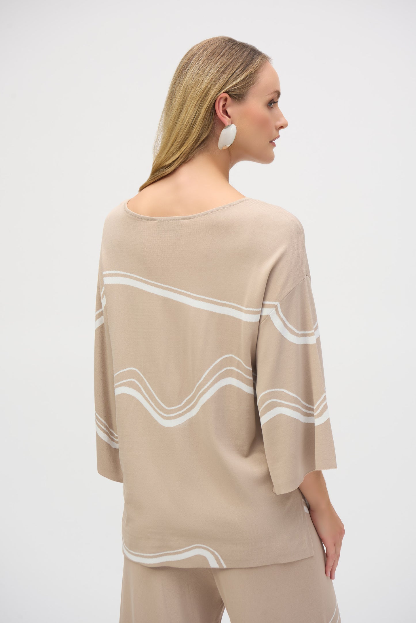 Abstract Jacquard Sweater Knit Pullover. Style JR252932