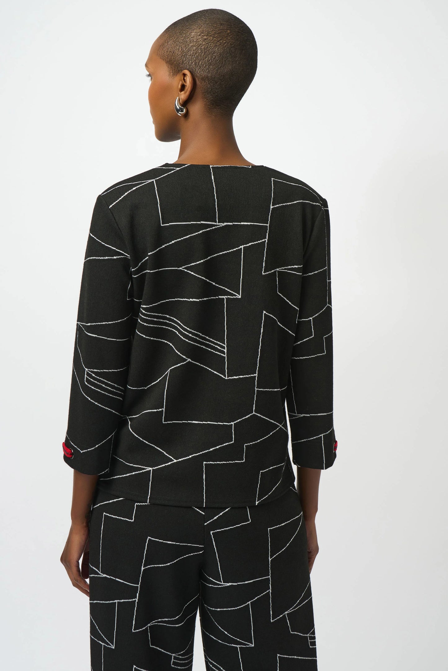 Jacquard Knit Abstract Print Boxy Top. Style JR253079