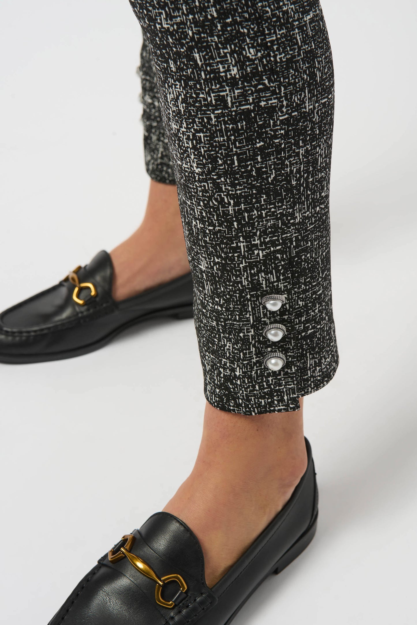 Abstract Jacquard Straight Pull-On Pants. Style JR253099