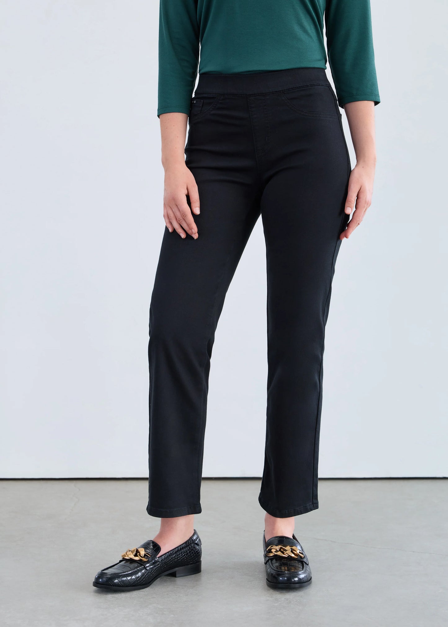 Pull-On Straight Leg Jean. Style FD2531511