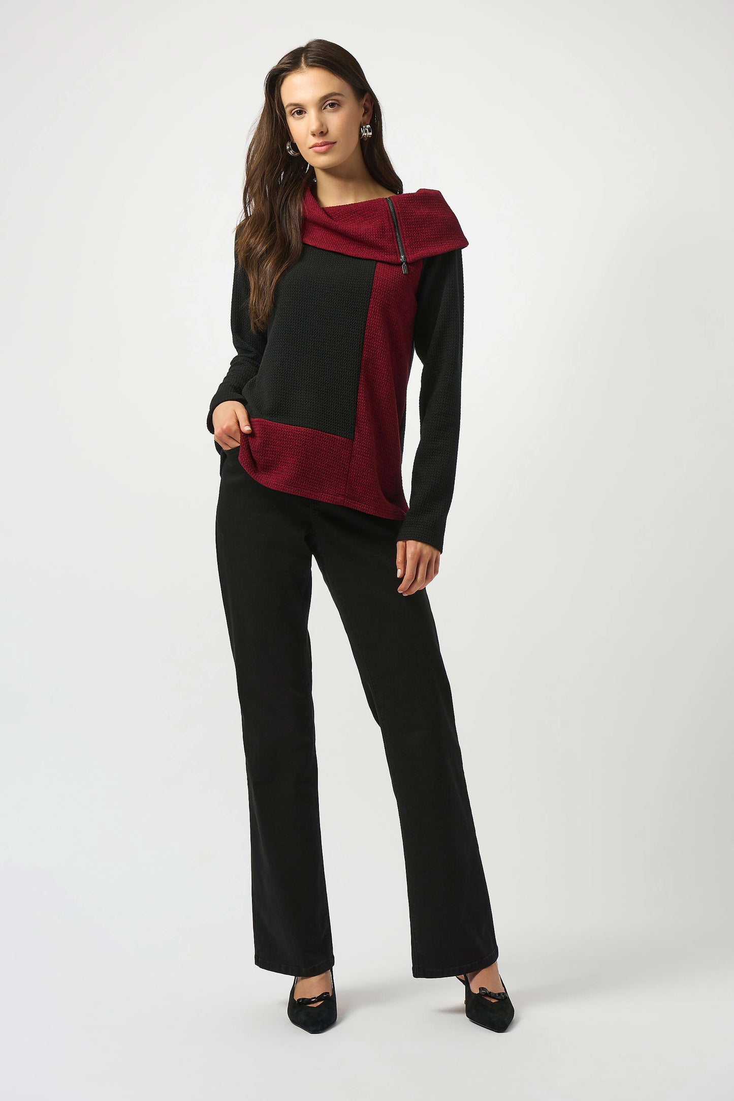 Textured Knit Color-Block Trapeze Top. Style JR253168