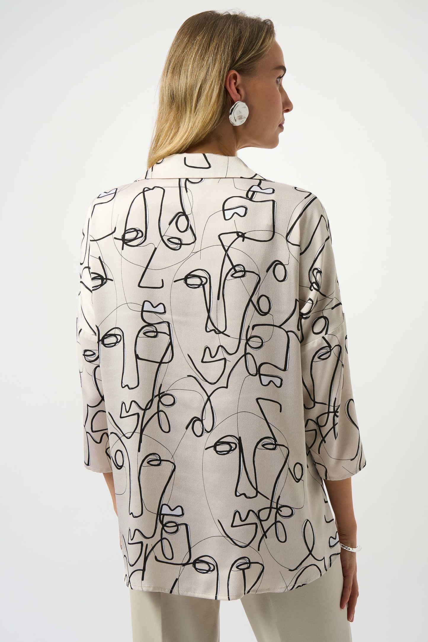 Hammered Satin Abstract Face Print Boxy Top. Style JR253230