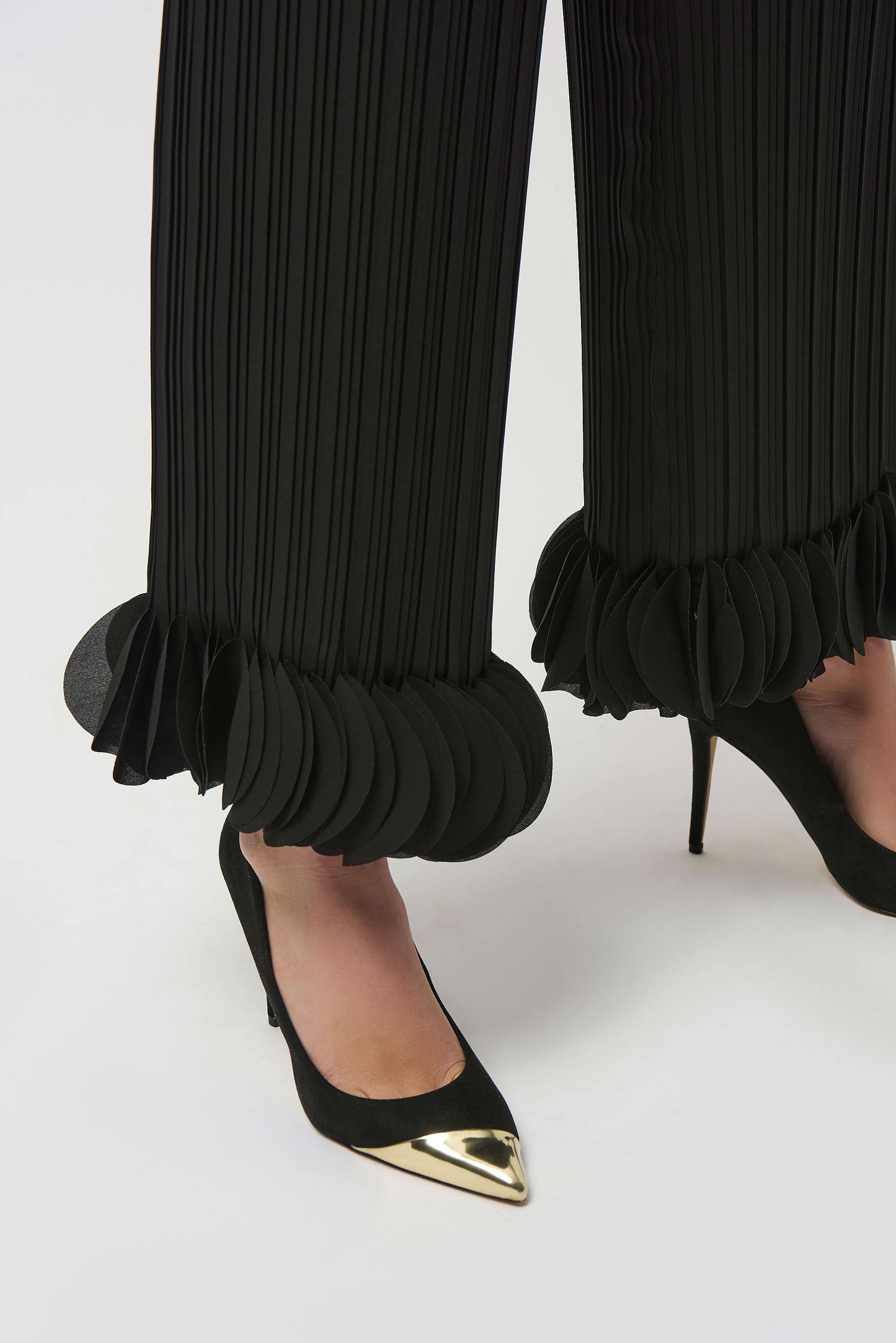 Georgette Wide Leg Pleated Pants. Style JR253940