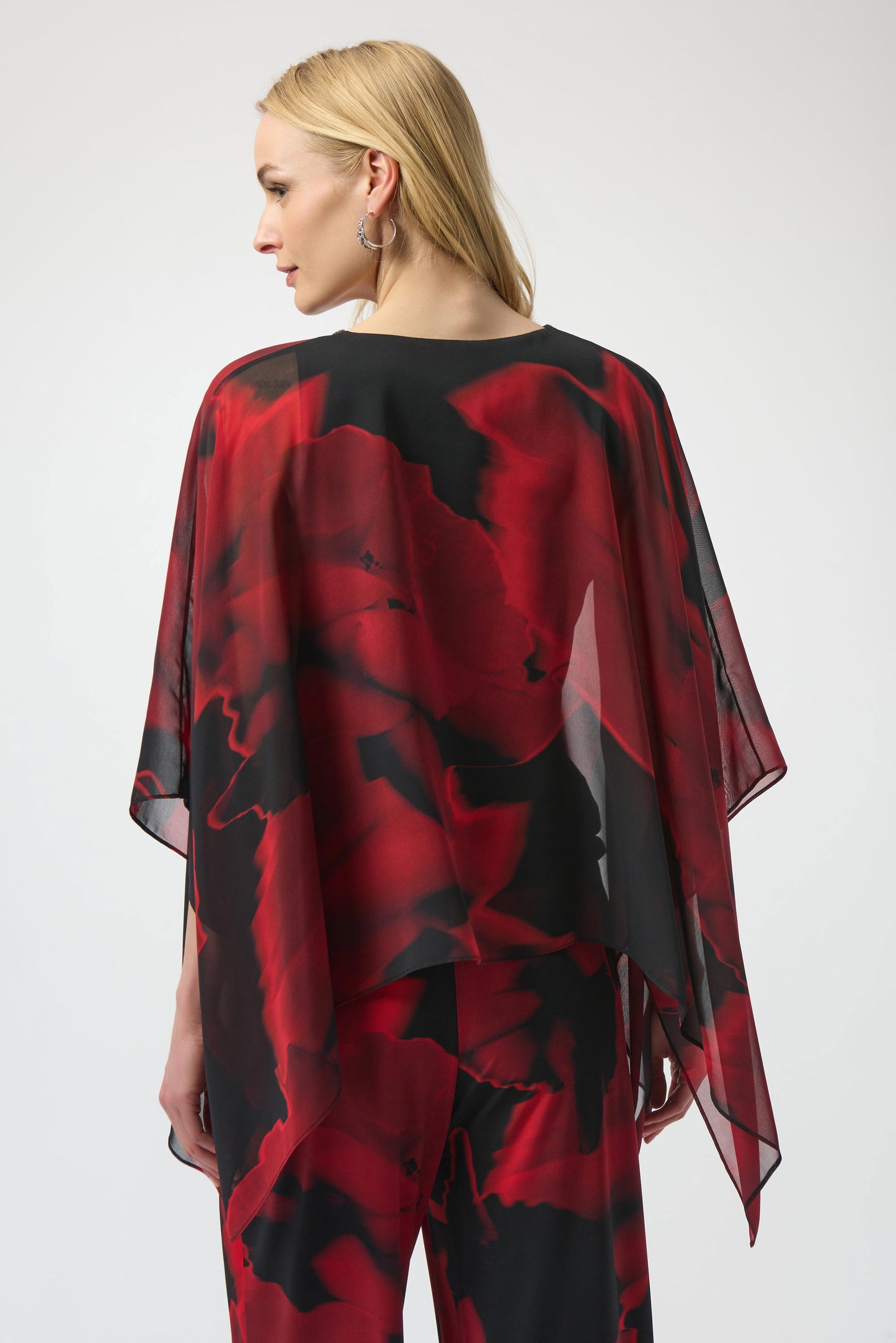 Chiffon Abstract Poppy Print Poncho. Style JR254090