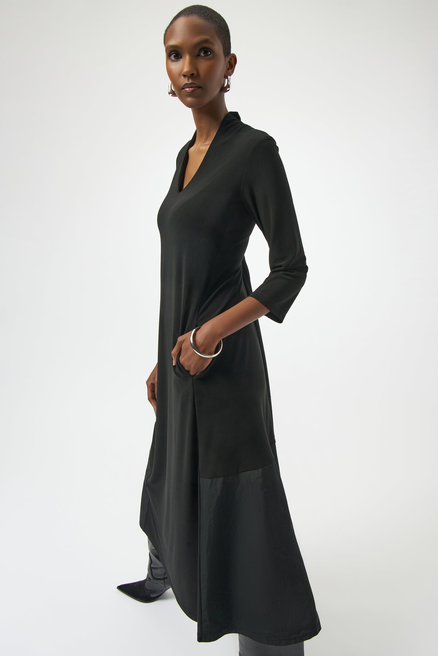V-Neck 3/4 Sleeve Trapeze Dress. Style JR254150