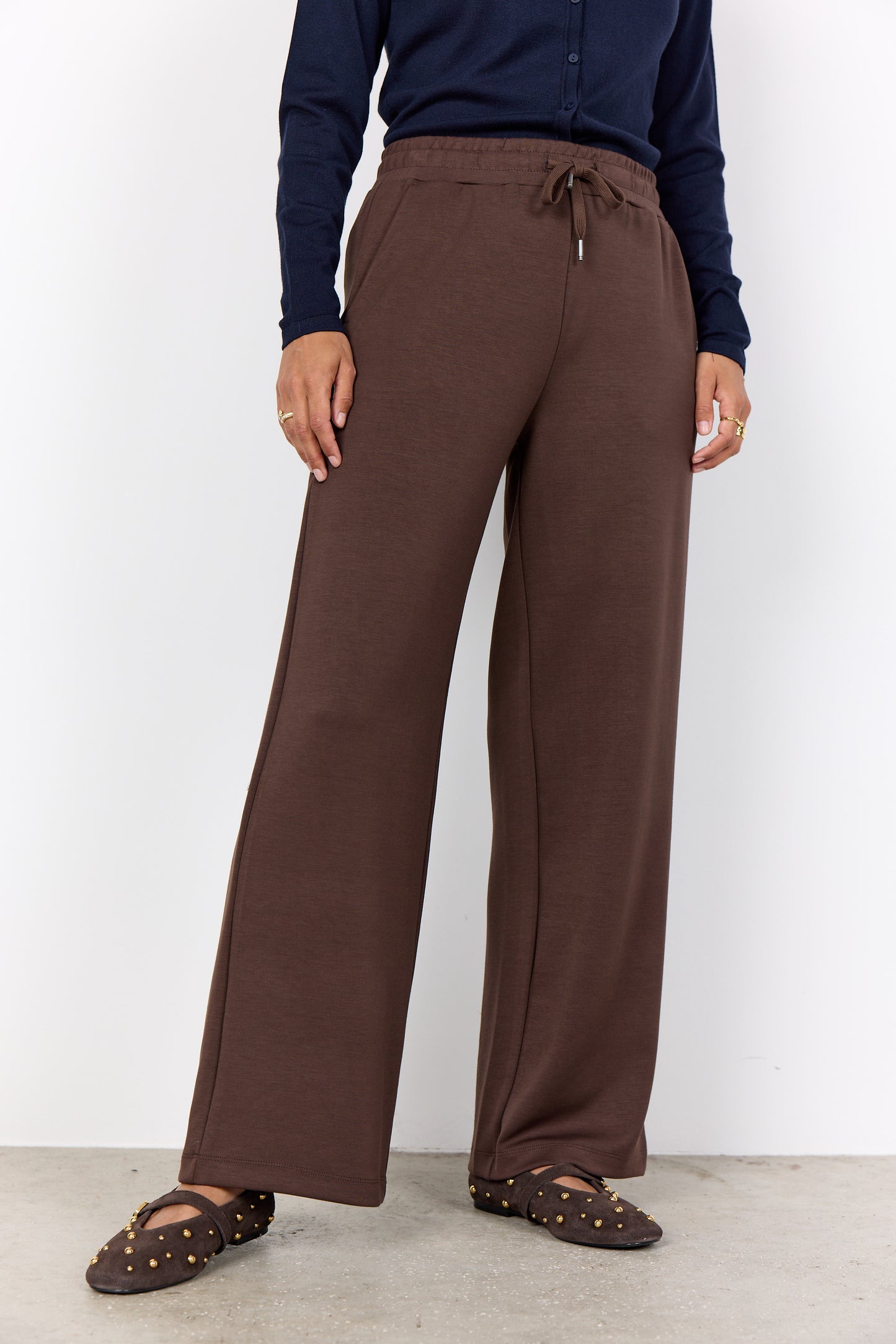 Pull-On Wide Leg Drawstring Pant. Style SOYA4F25924