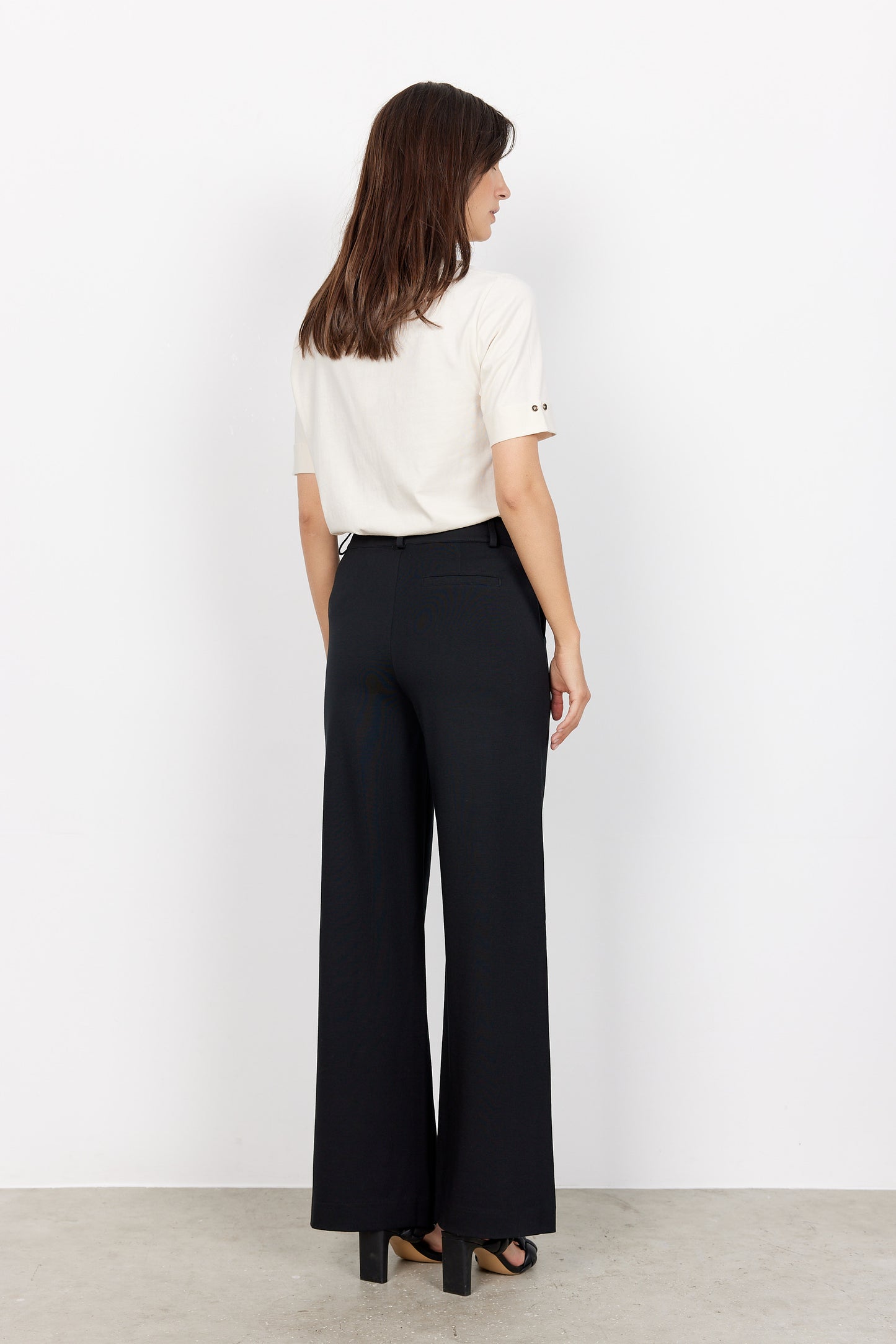 Solid Black Wide Leg Pant. Style SOYA4PF26118