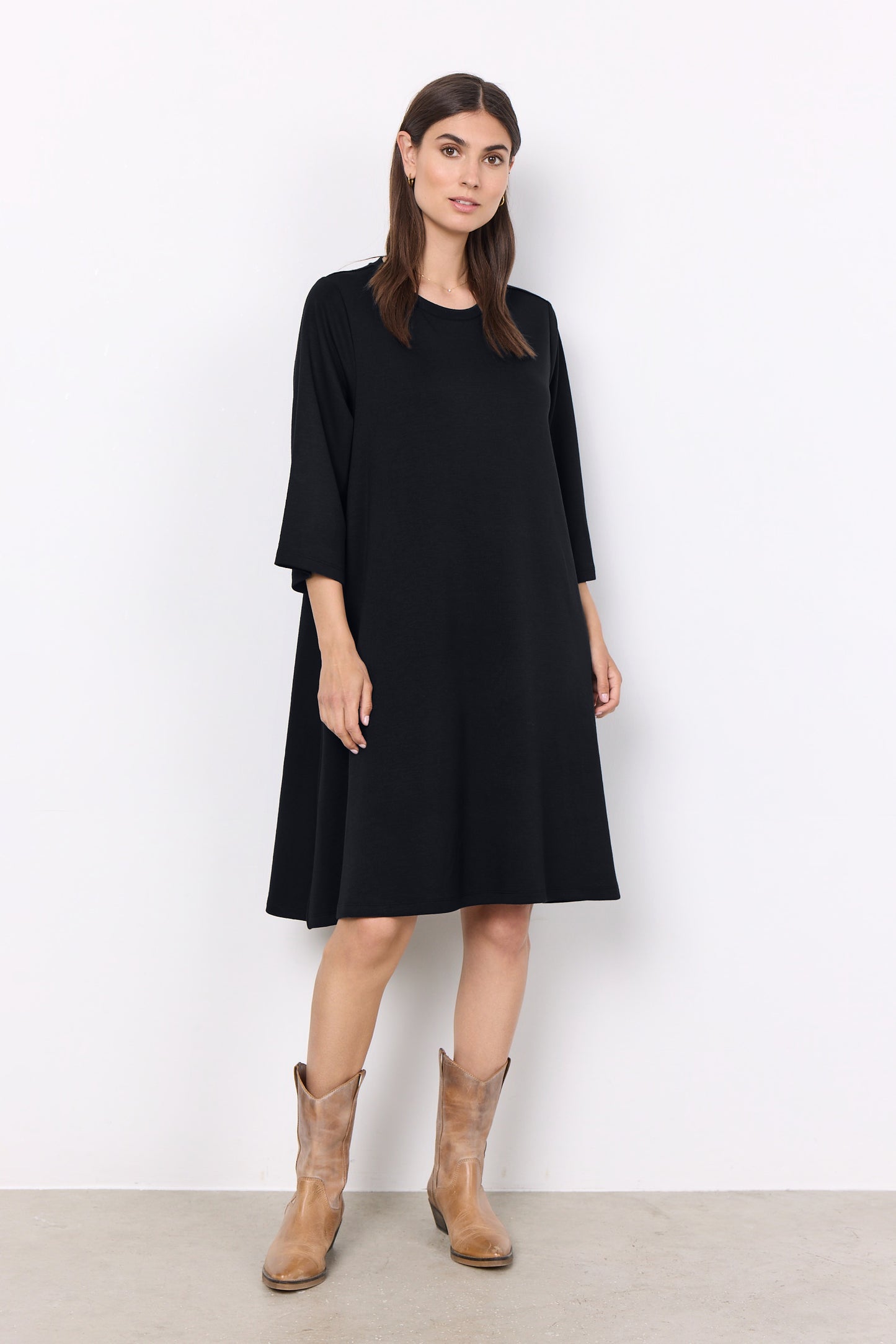 3/4 Sleeve Flared Skirt Midi Length Dress. Style SOYA4F26307