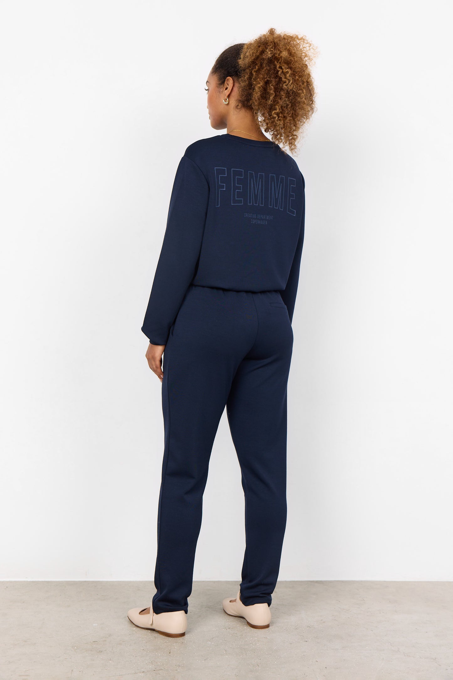 Pull-On Straight Leg Drawstring Waistband Pant. Style SOYA4F26326