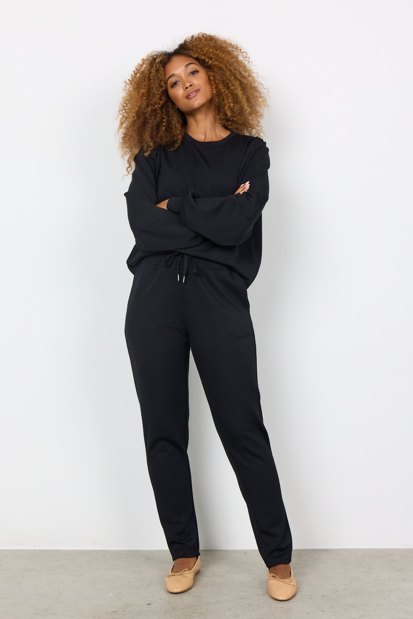 Pull-On Straight Leg Drawstring Waistband Pant. Style SOYA4F26326