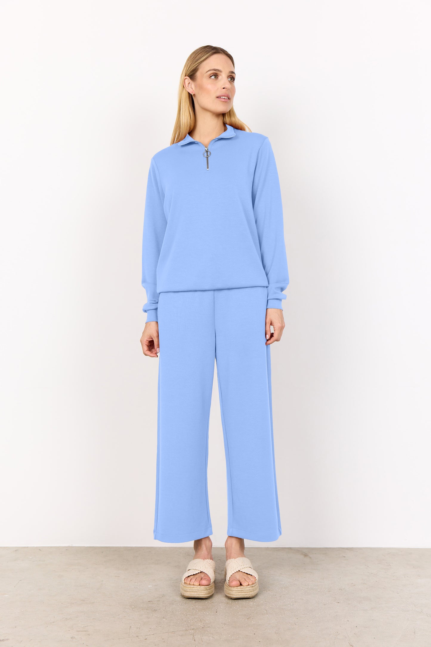 Zip Front Mock Neck Sweater. Style SOYA4PF26598
