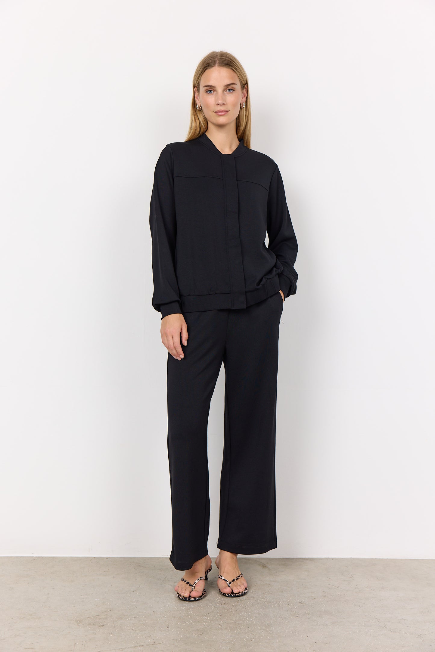 Black Button Front Bomber Jacket. Style SOYA4PF26942