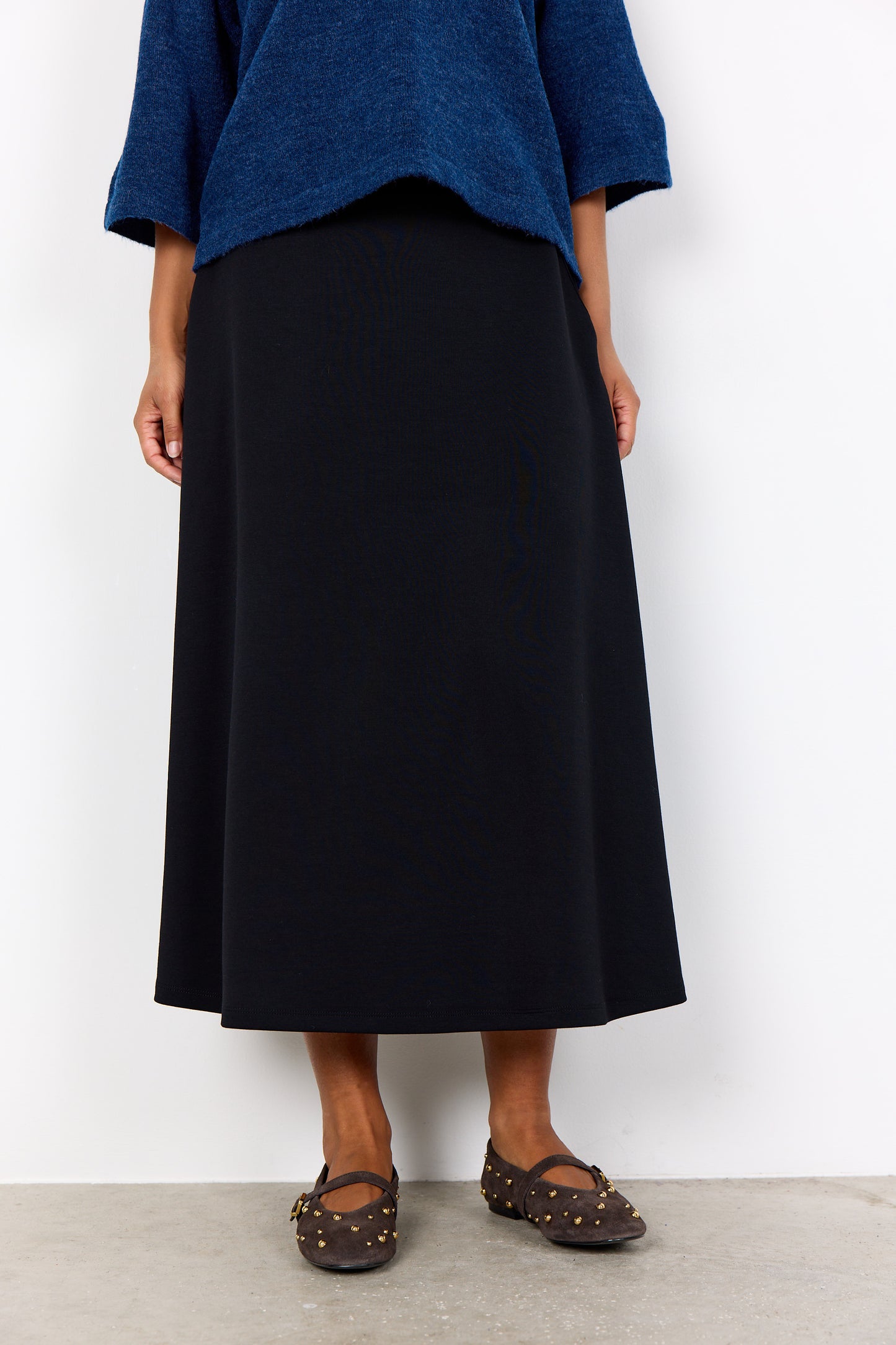 Pull-On Long Black Skirt. Style SOYA4F27268