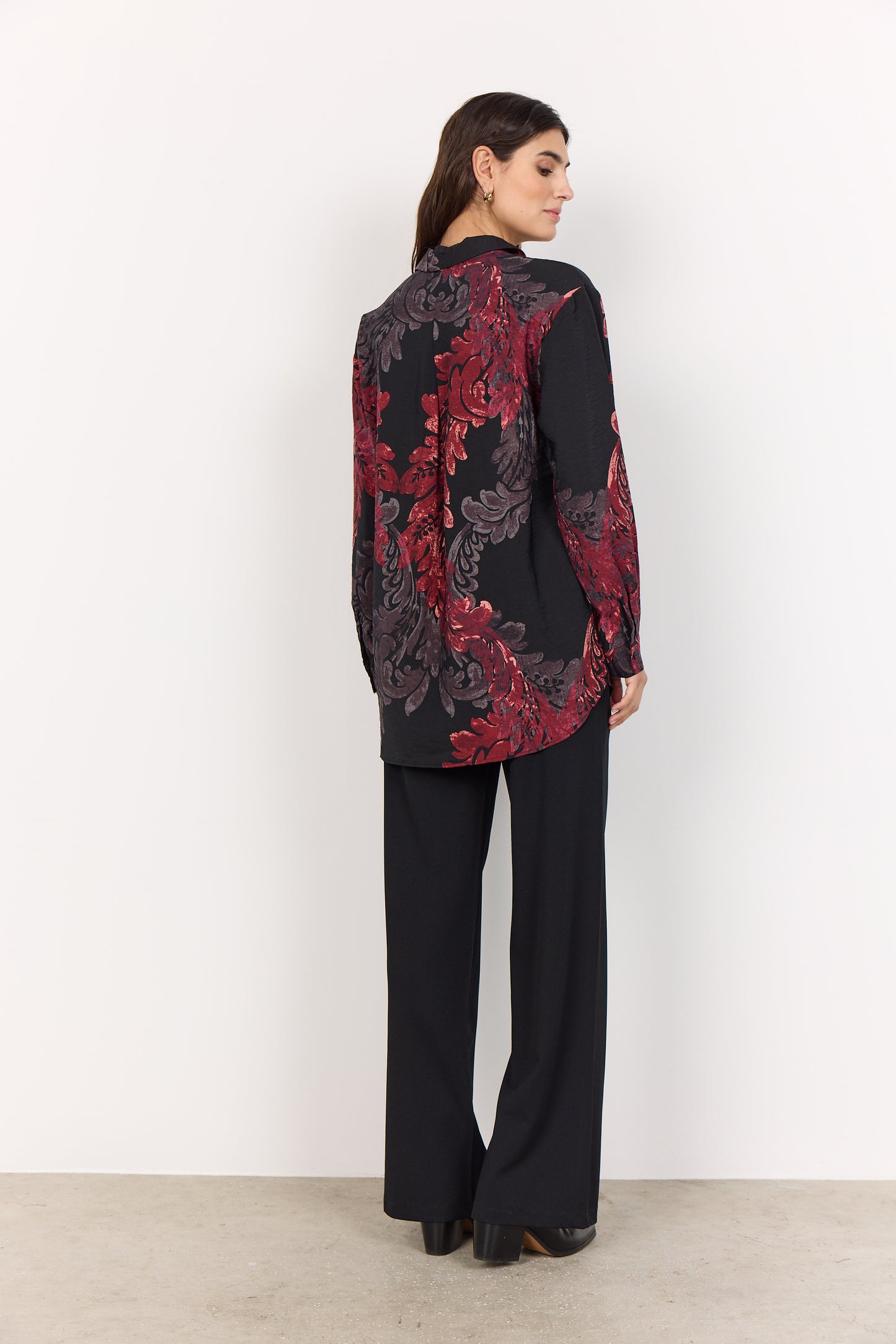 Button Front Red & Black Abstract Print Top. Style SOYA4F41395