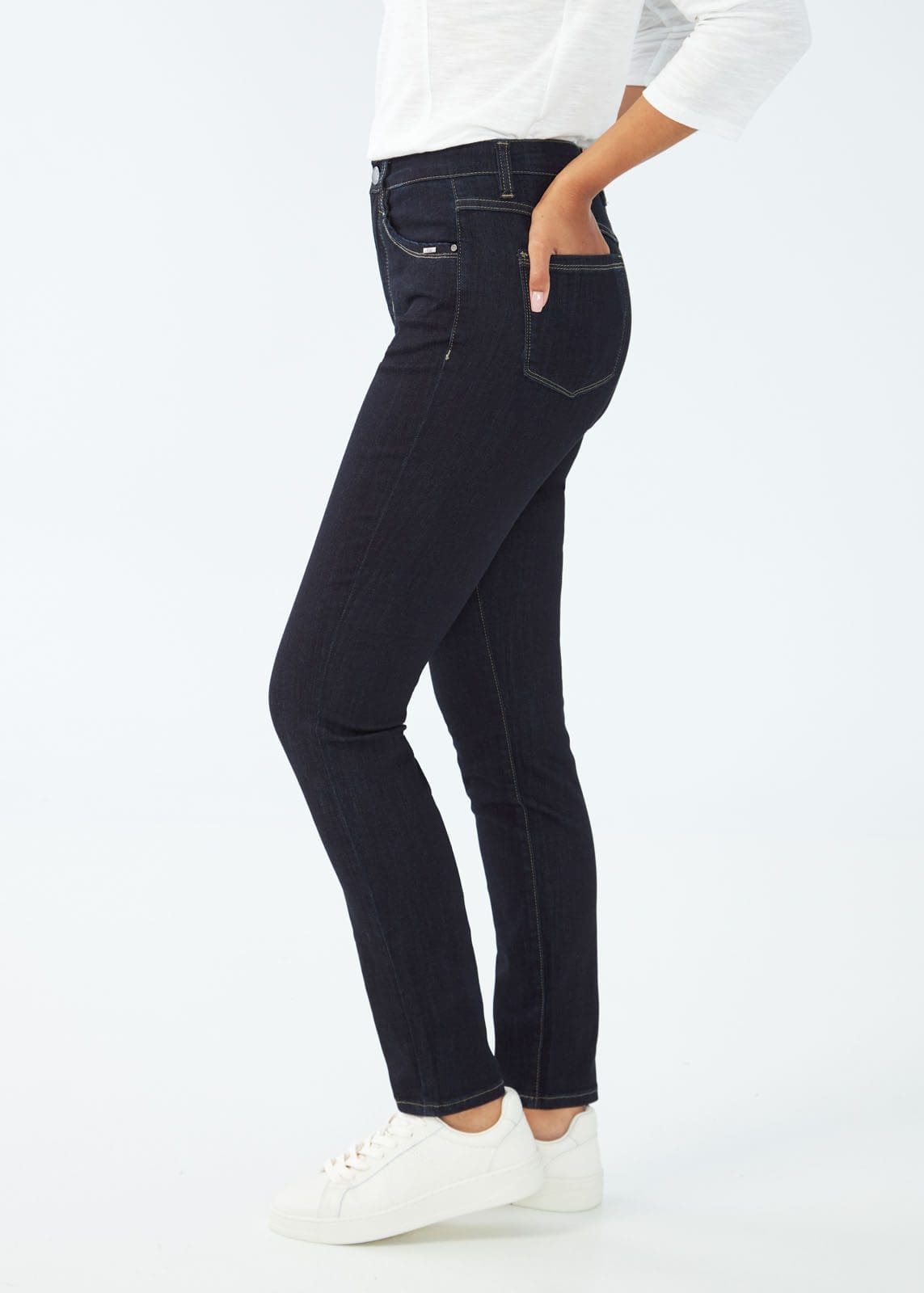 Suzanne Slim Leg Jeans. Style FD6705630