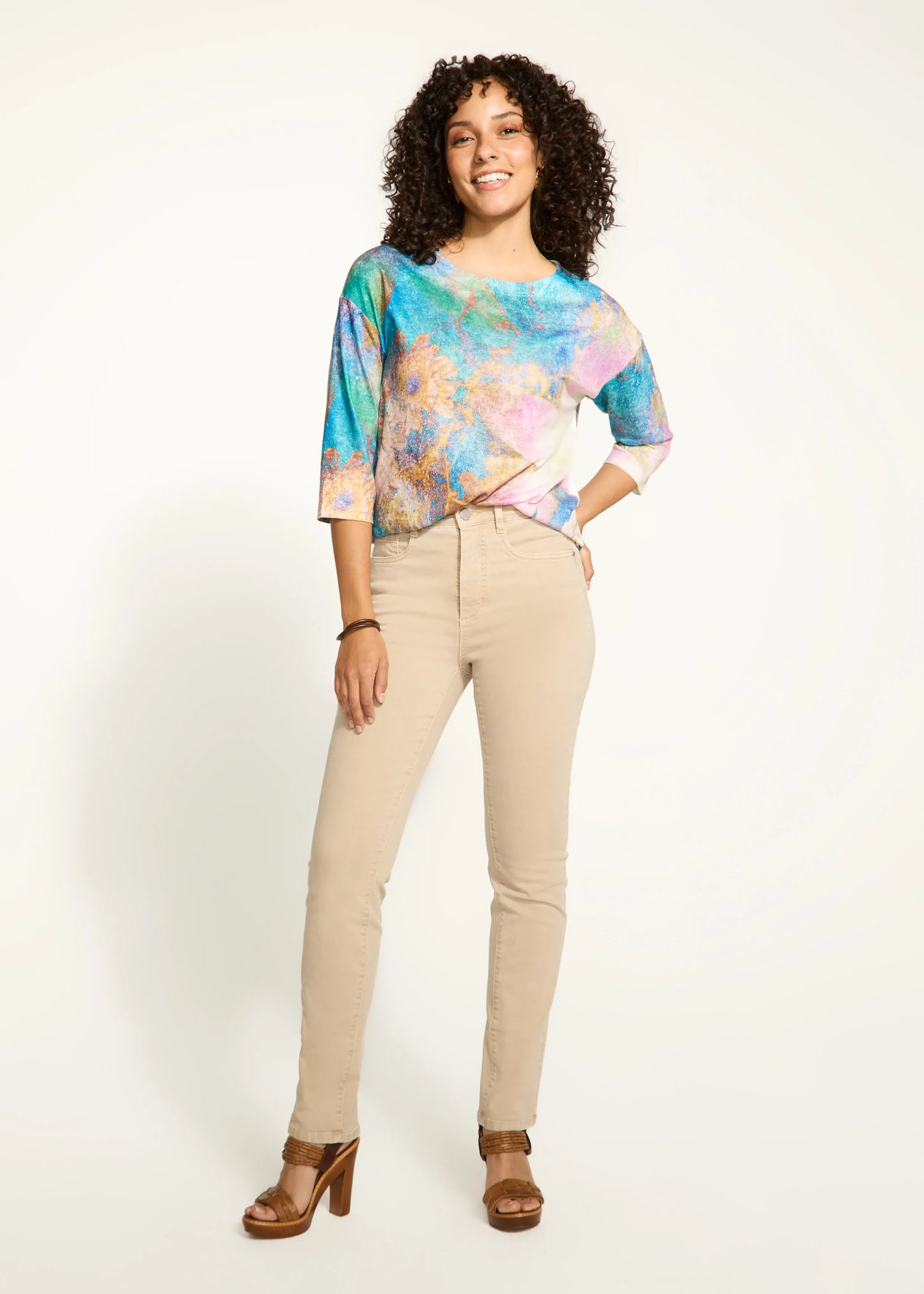 Suzanne Straight Leg Jean. Style FD6747511