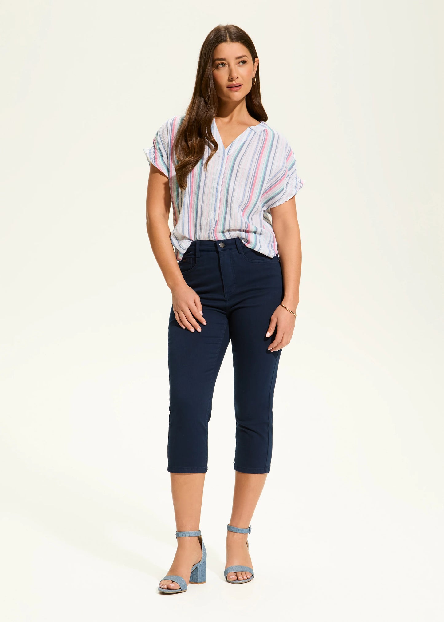 Suzanne Slim Leg Stretch Denim Capri. Style FD6934511