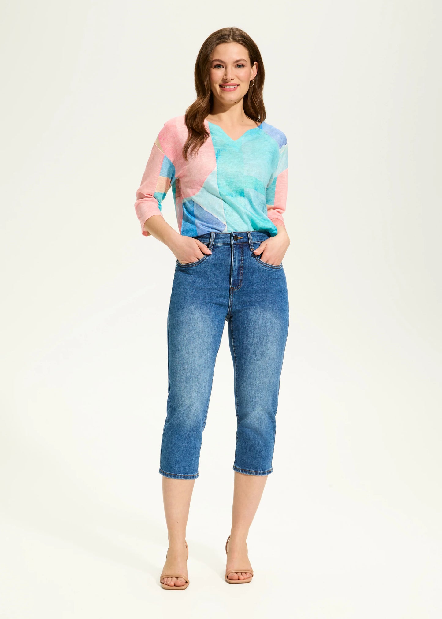 Suzanne Striaght Leg Capri. Style FD6970115