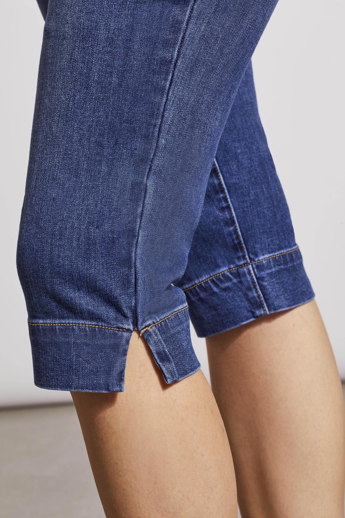 Size Inclusive Audrey Pull On Capri. Style TR7674V-2020