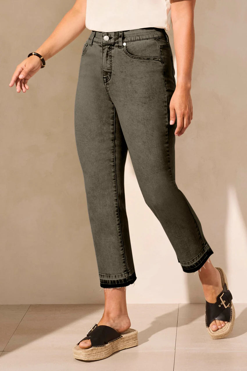 Sophia Curvey Micro Flare Cropped Jean. Style TR7735O-2020W
