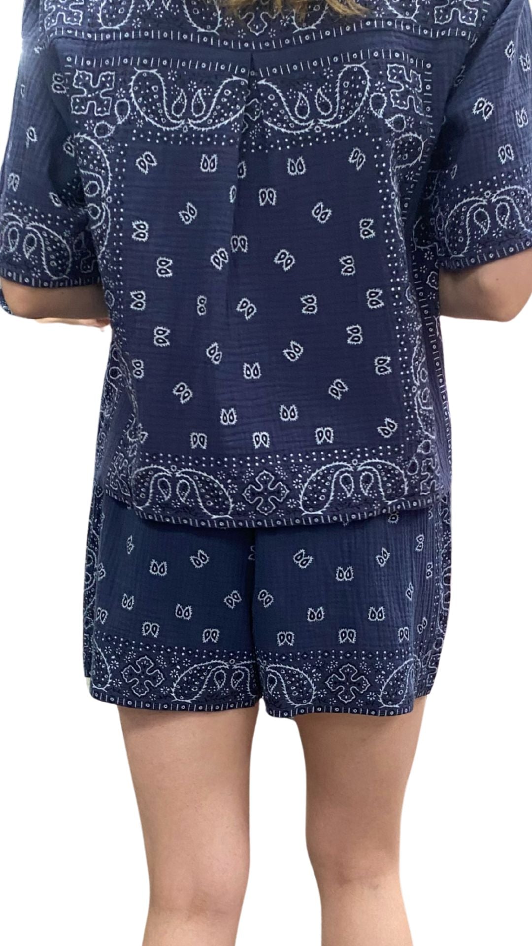 Elastic Waist Bandana Print Short. Style SHNP5753