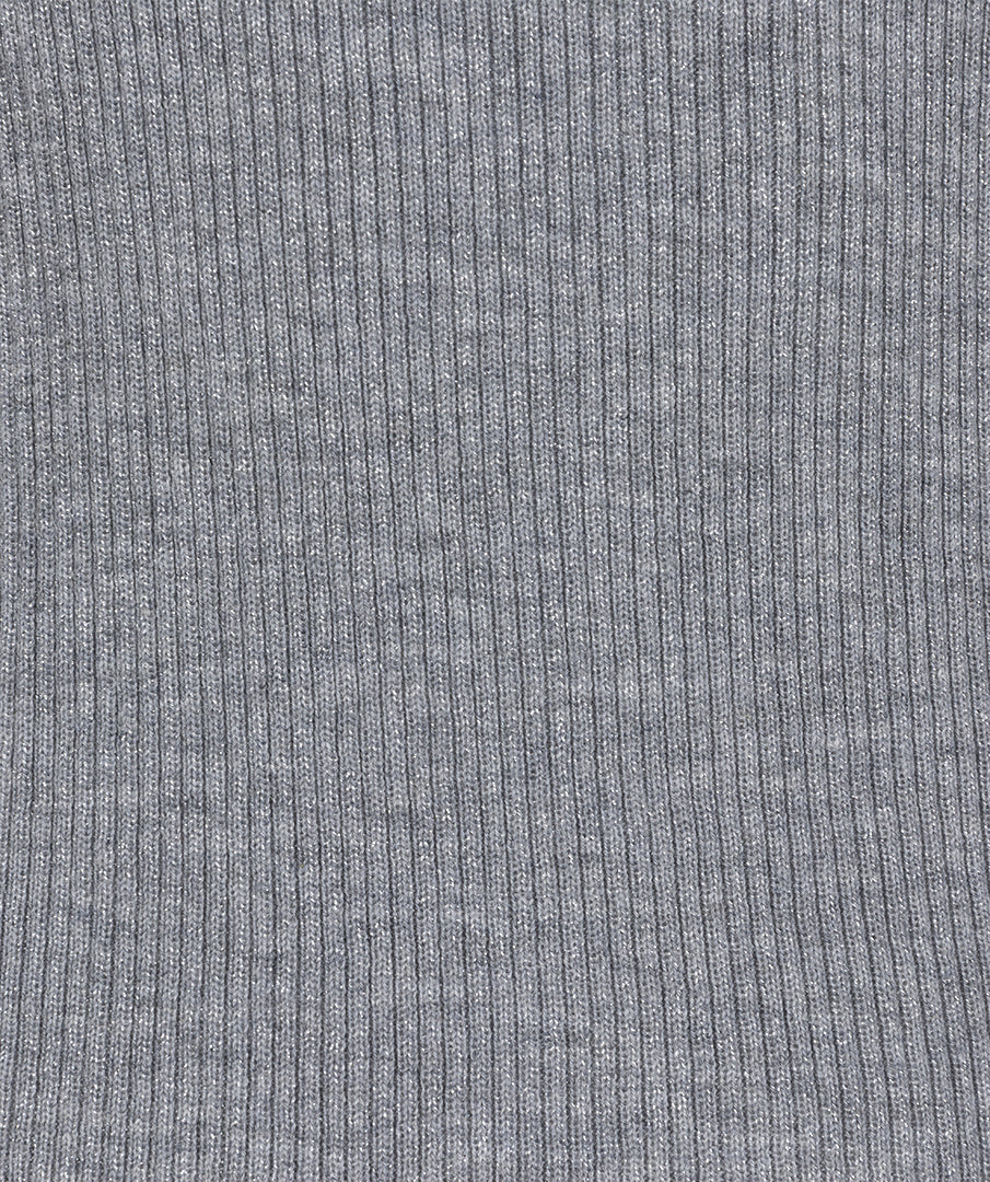 Sleeveless Silver Ribbed Fabric Top. Style ESQ27504