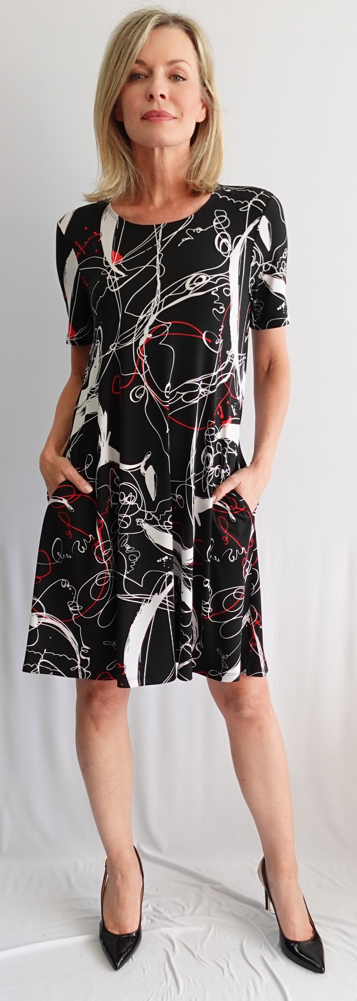 Abstract Squiggle Print Dress. Style SW97217