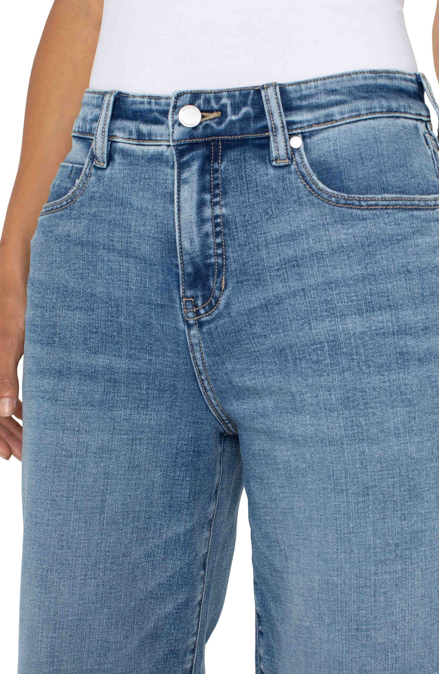 Stride High Rise Wide Leg Jean. Style LVLM4142CH4