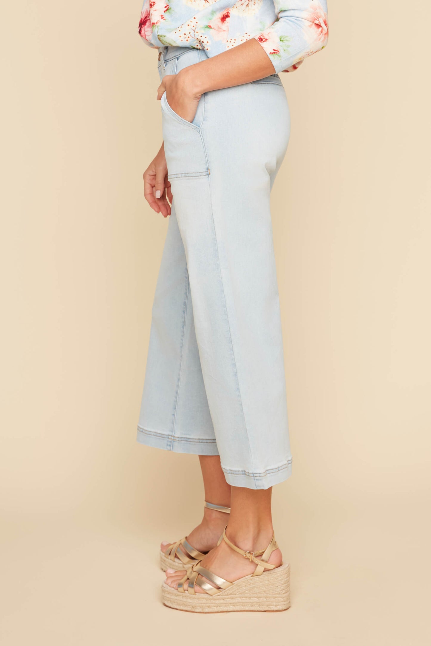 Wide Leg Denim Crop. Style REN11001D-E2141