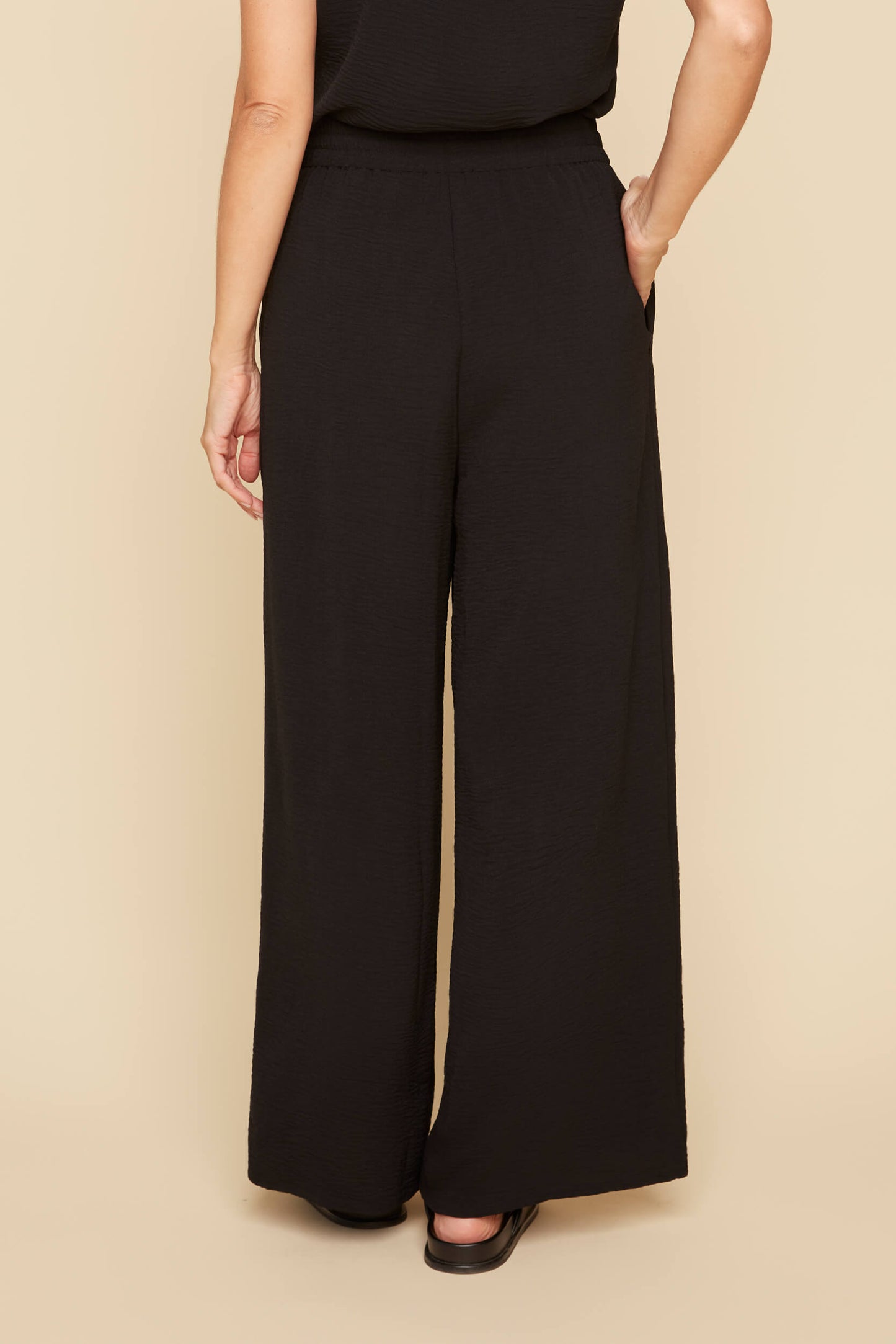 Pull On Crinkled Wide Leg Pant. Style RENR11008-363