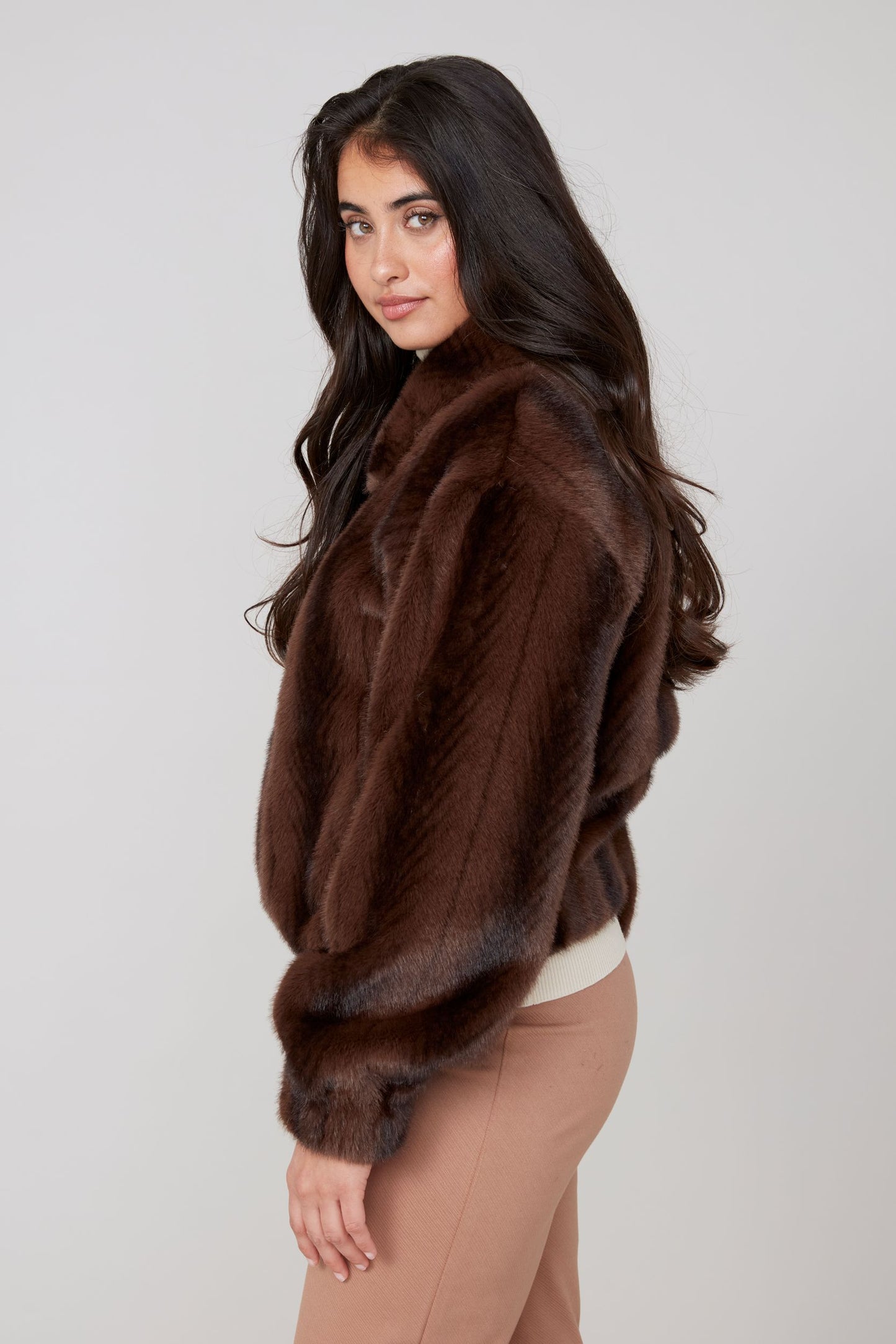 Chunky Collar Elastic Hem & Cuff Fur Jacket. Style REN3929-E3068