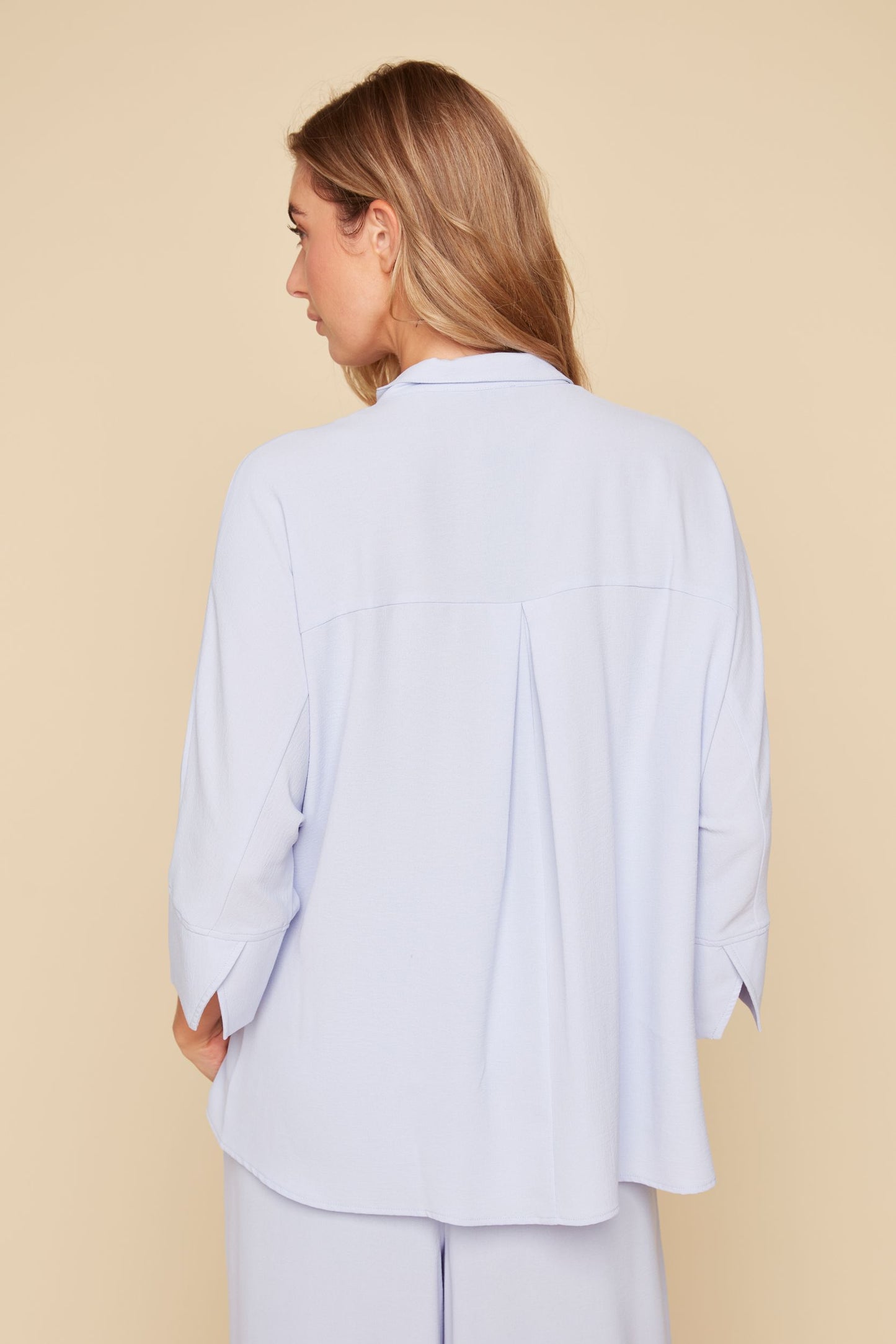 Crinkled HIgh Low 3/4 Sleeve Top. Style RENR5164-363