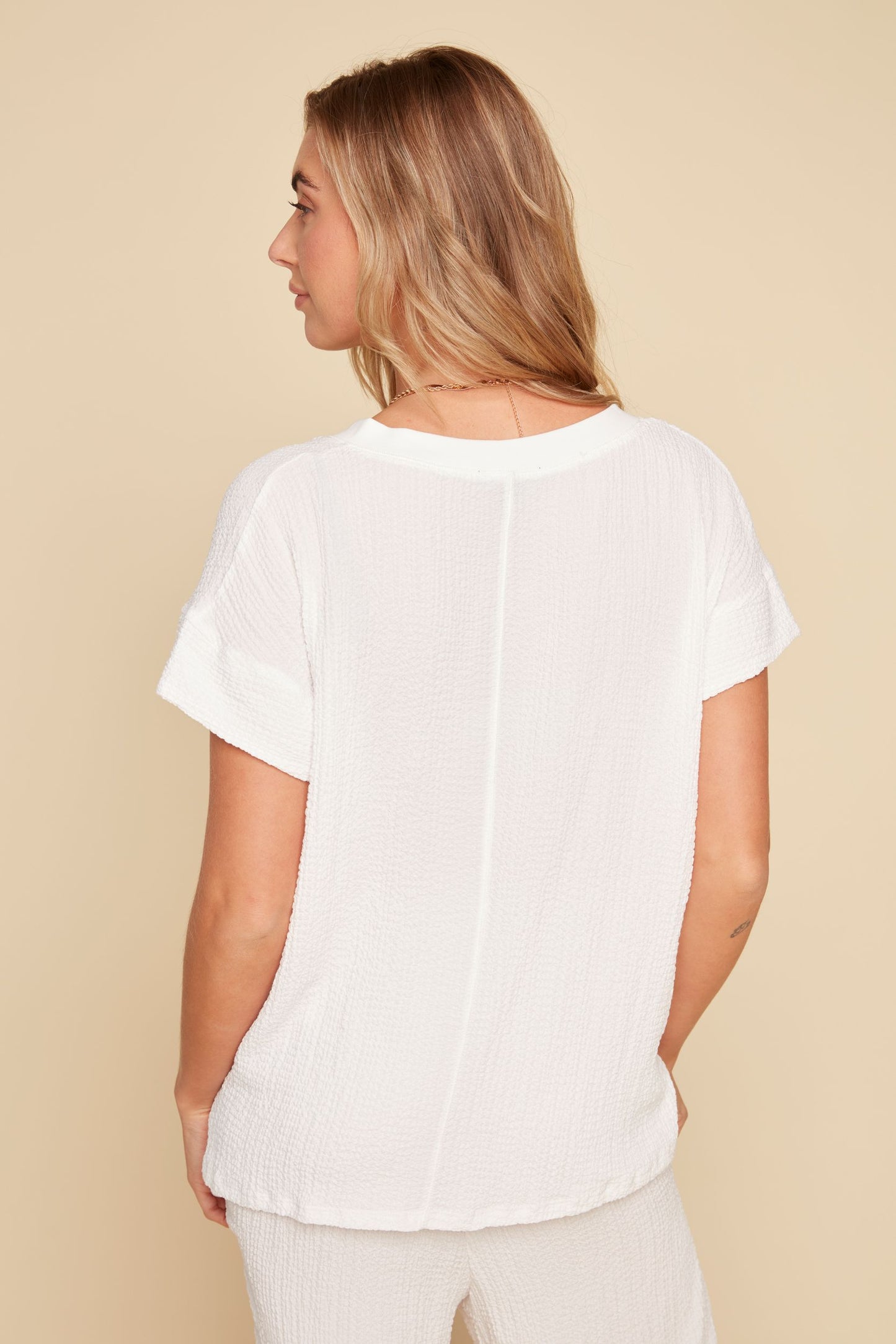 Textured Crepe Stretch Top. Style RENR7790-54K