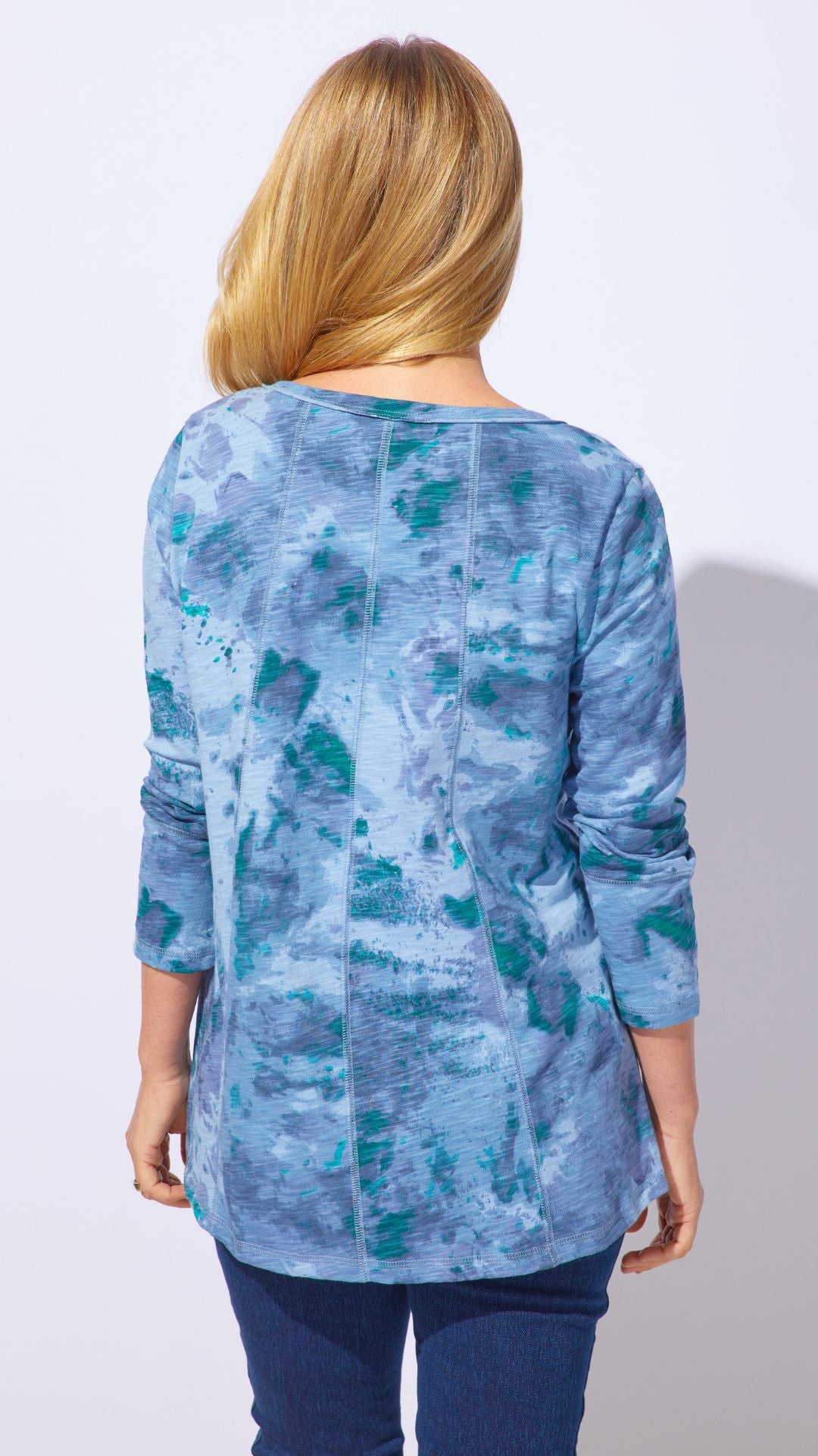 Long Sleeve V-Neck Tye Dye Top. Style ESC21431