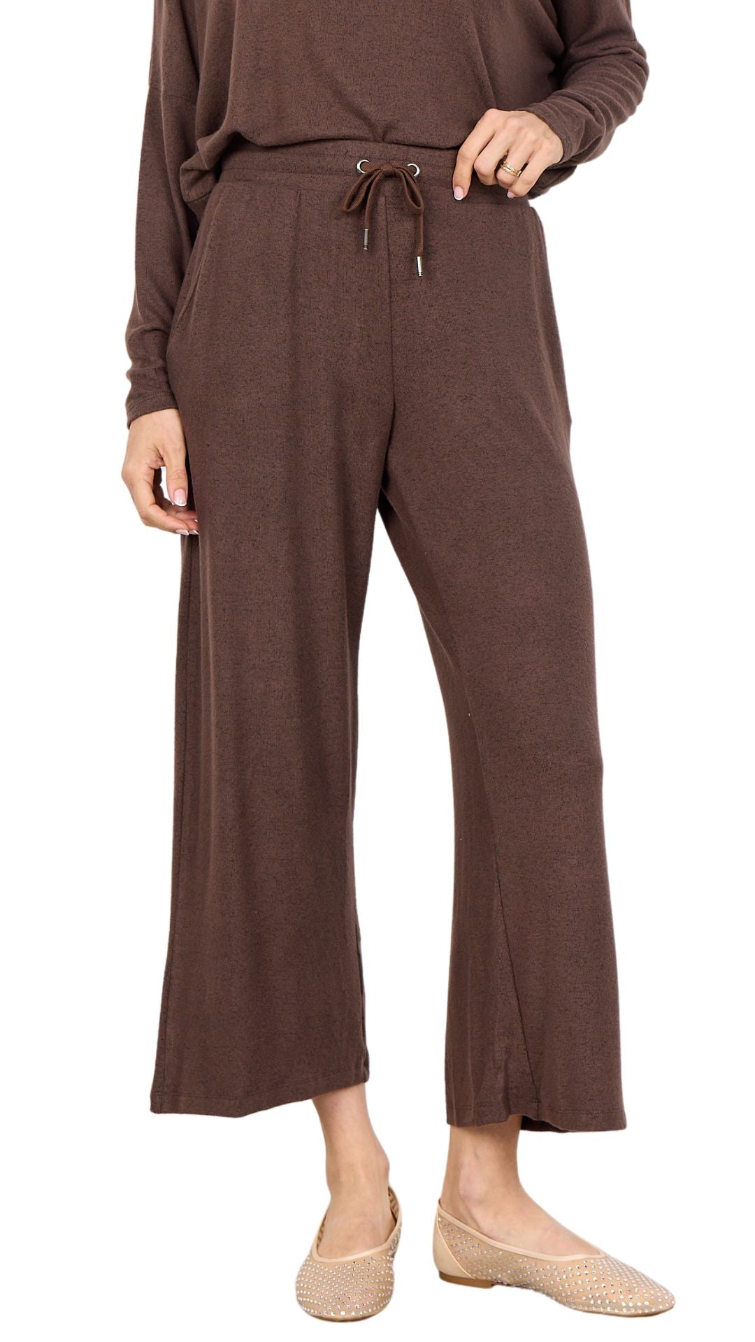 Soft Solid Brown Elastic Waist Wide Leg Cropped. Style SOYA4PF25388