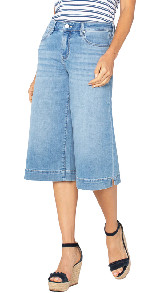 Wide Leg Denim Yacht Crop Bottoms. Style LVLM7A55CH4